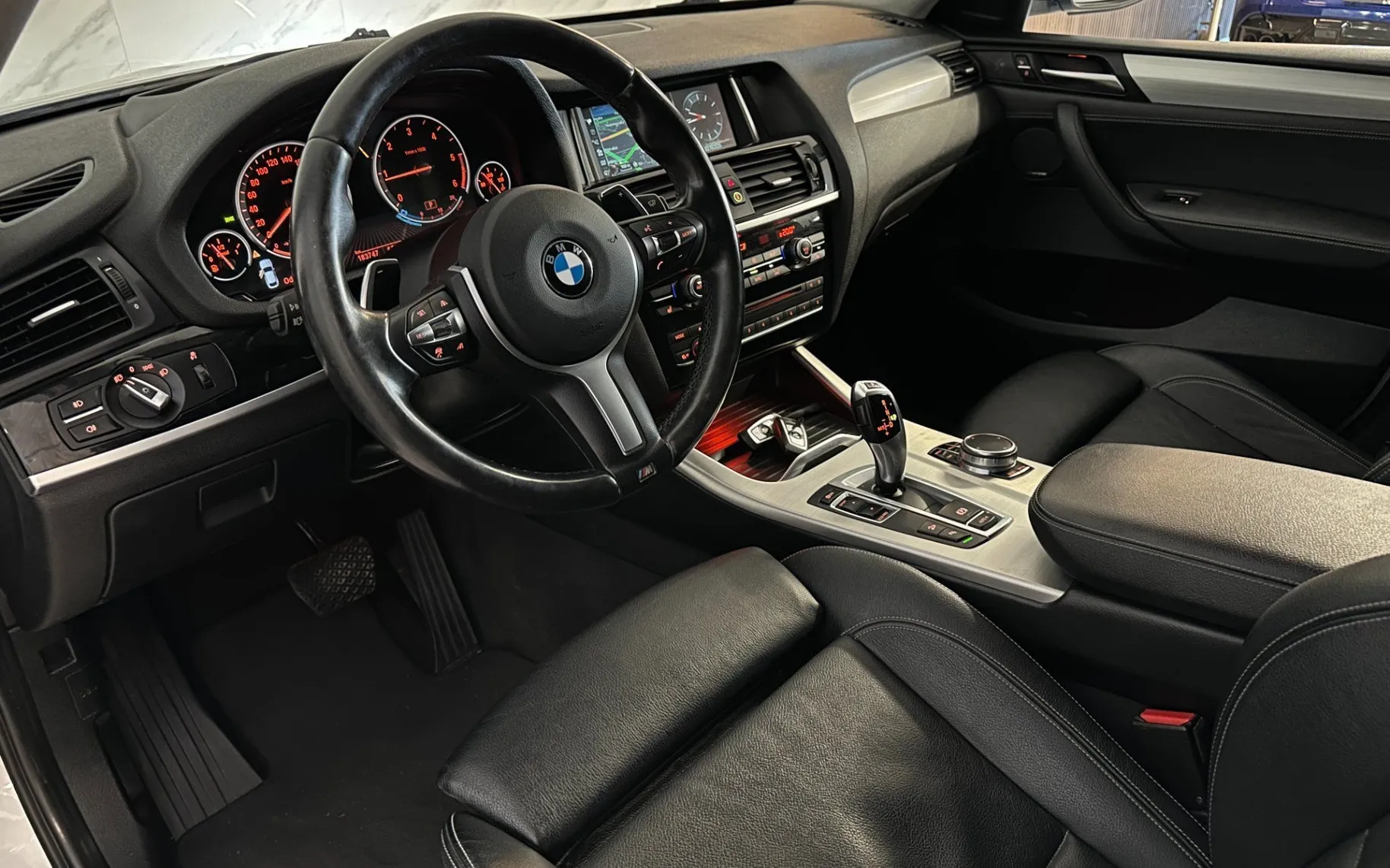 Notranja slika - BMW serija X4: - xDrive20d |xLine|ACC|Kamera|HUD|Memory|Harman| - 8