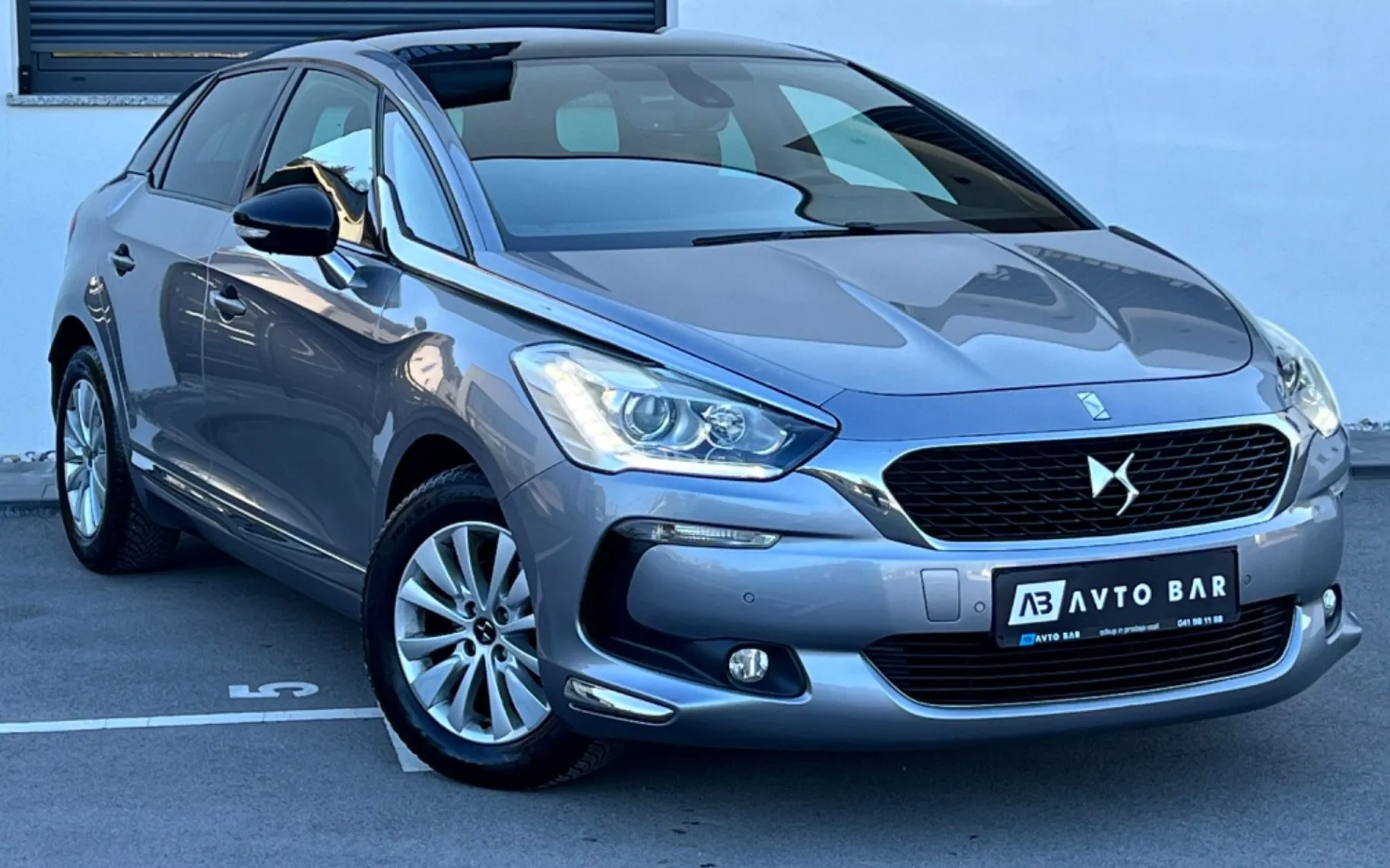 Zunanja slika - Citroën DS5 - KOT NOV+NAVI+PANORAMA+ALU+PDC - 3