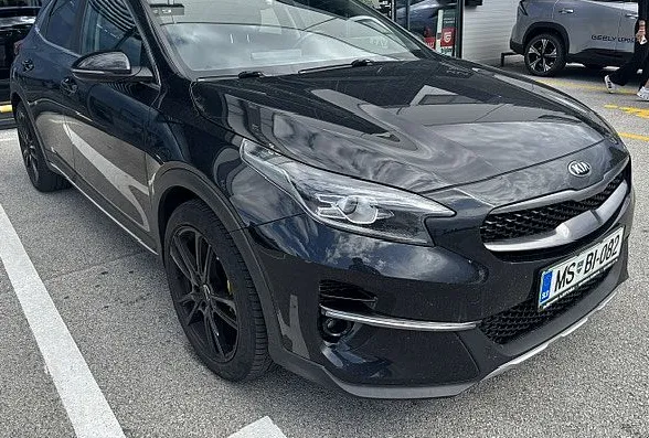 Zunanja slika - KIA XCeed - 1.5 T-GDI. EX WAY - DIGITALNI ŠTEVCI. 1.LASTNIK. . - 2