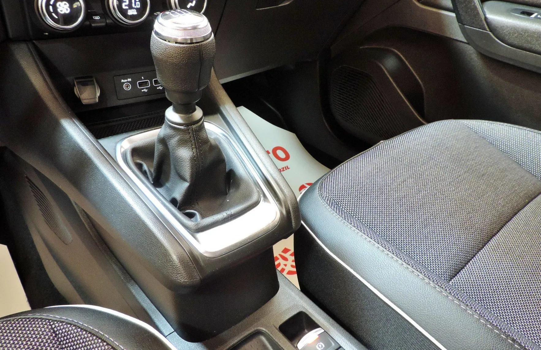 Zunanja slika - Renault Captur - TCe 90 Techno LED-KAMERA-KEYLESS - 19