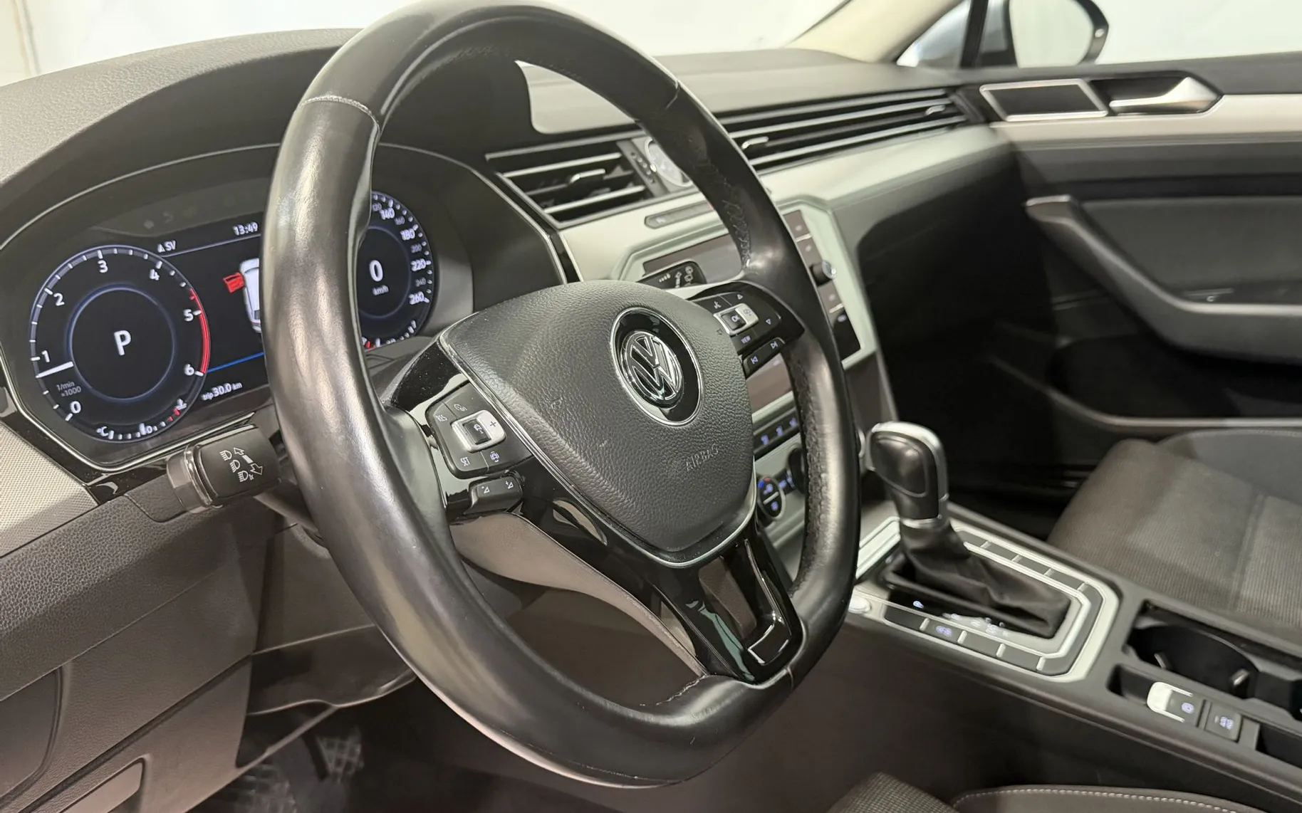 Notranja slika - VW Passat Variant - 2.0 TDI-DSG-VIRTUAL-FULL LED-KAMERA-RADAR TEM-NA.. - 11