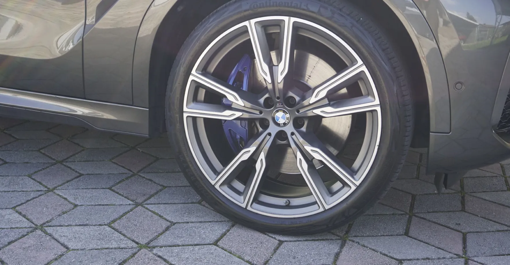 Zunanja slika - BMW X6 - serija :  xDriveM50d Avt.+PANO+LASER+HUD+22 COL+HARMAN .. - 13