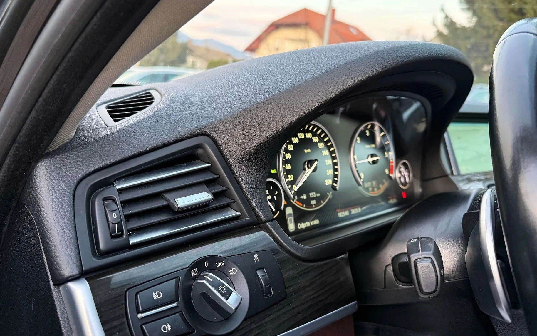 Zunanja slika - BMW Serija 5 - Touring: 520d xDrive AUT. LuxuryLiNE LED XENON USNJE ALU - 18