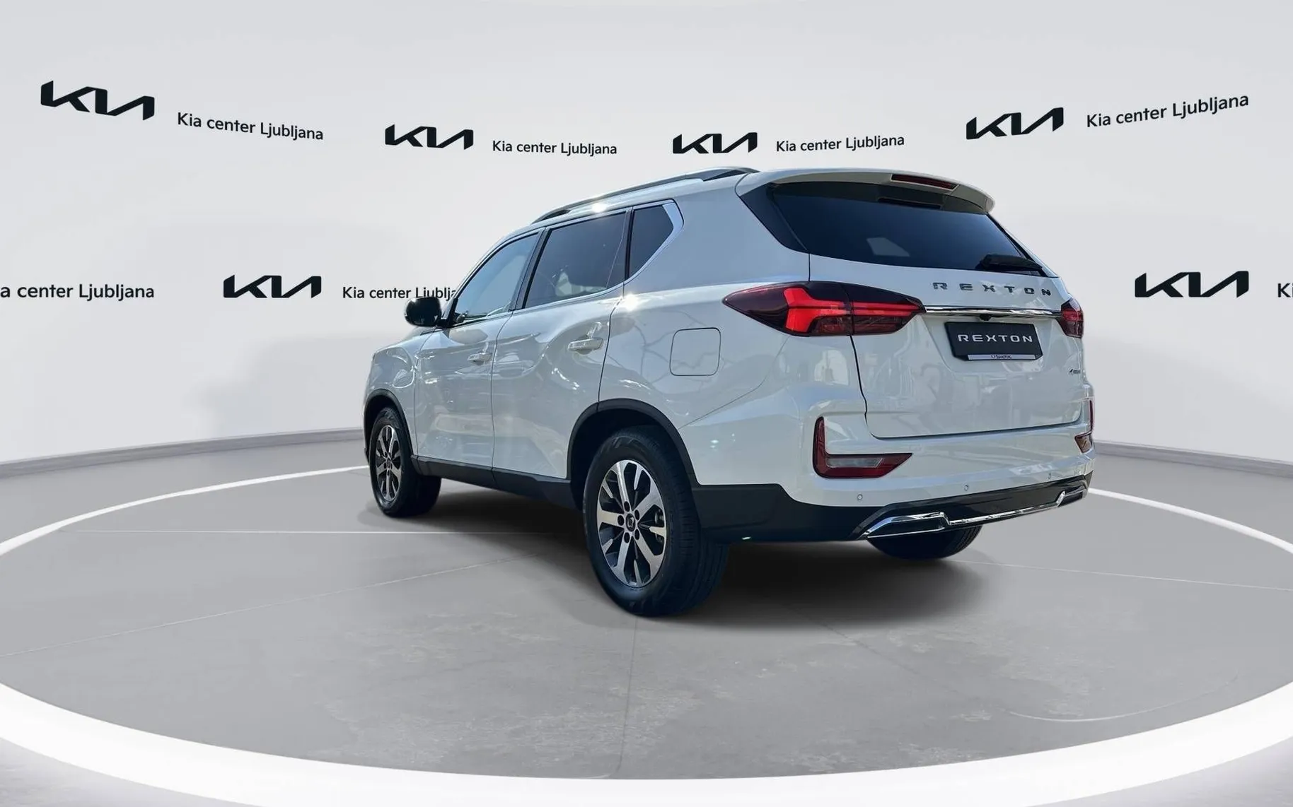 Zunanja slika - KG Mobility Rexton - 2.2 XDI LIMITED EXCLUSIVE PANORAMA+ 4x4 A T - 7