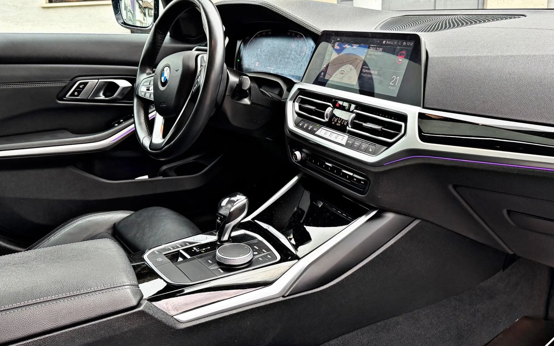 Notranja slika - BMW serija 3: - 320d Sport Line Avt. - 12