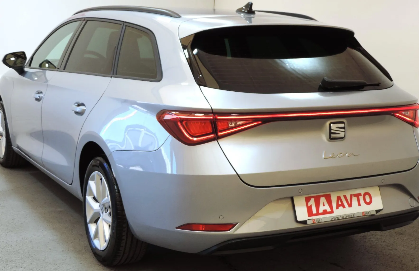 Zunanja slika - Seat Leon - ST 2.0 TDI DSG ACC-LED-NAVI - 7