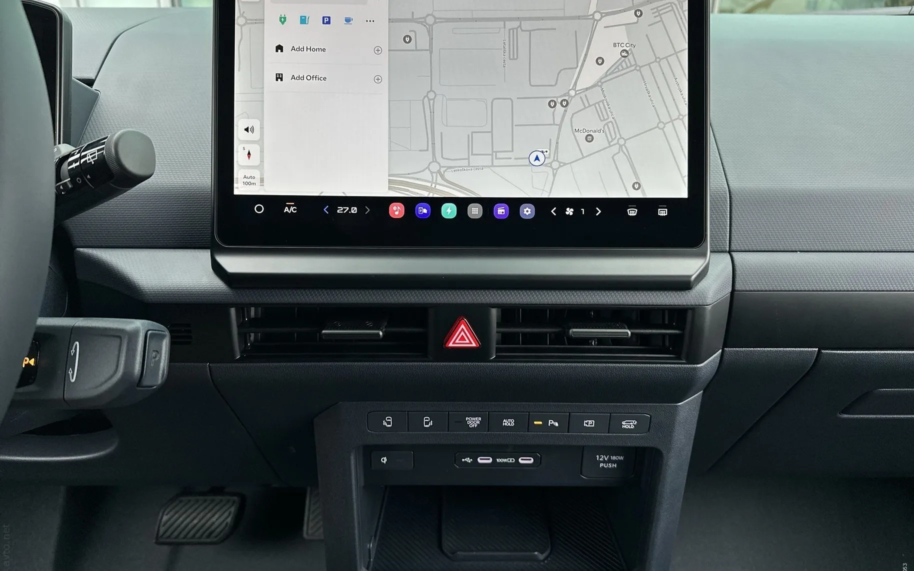 Notranja slika - KIA PV5 - 71.2 kWh baterija 120 kW 163 KS  Quantum - 15