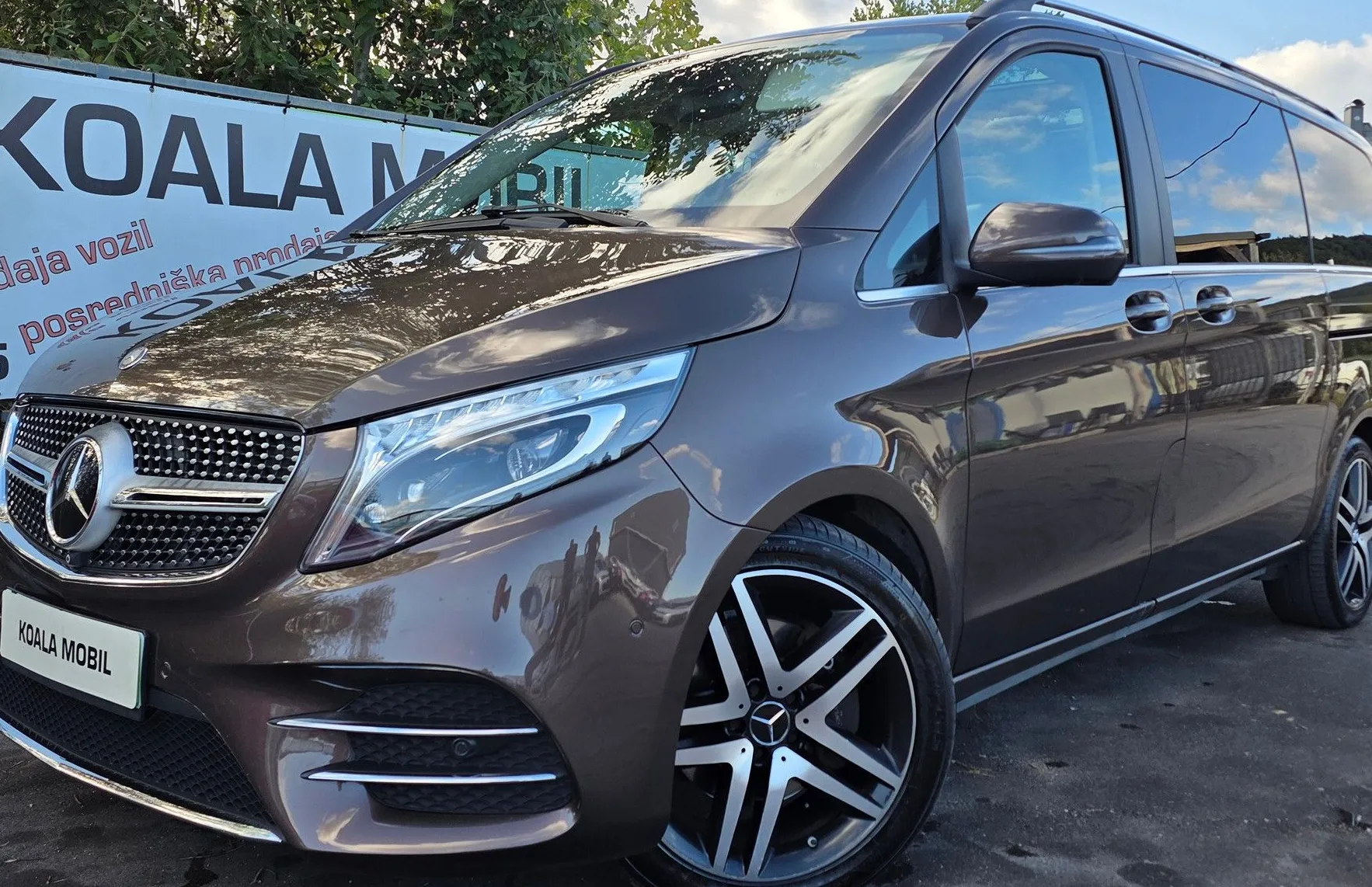 Zunanja slika - Mercedes-Benz V-Razred - V 250D 7 SEDEŽEV-LED-KAMERA-PANORAMA-ALU-ODLIČEN - 19