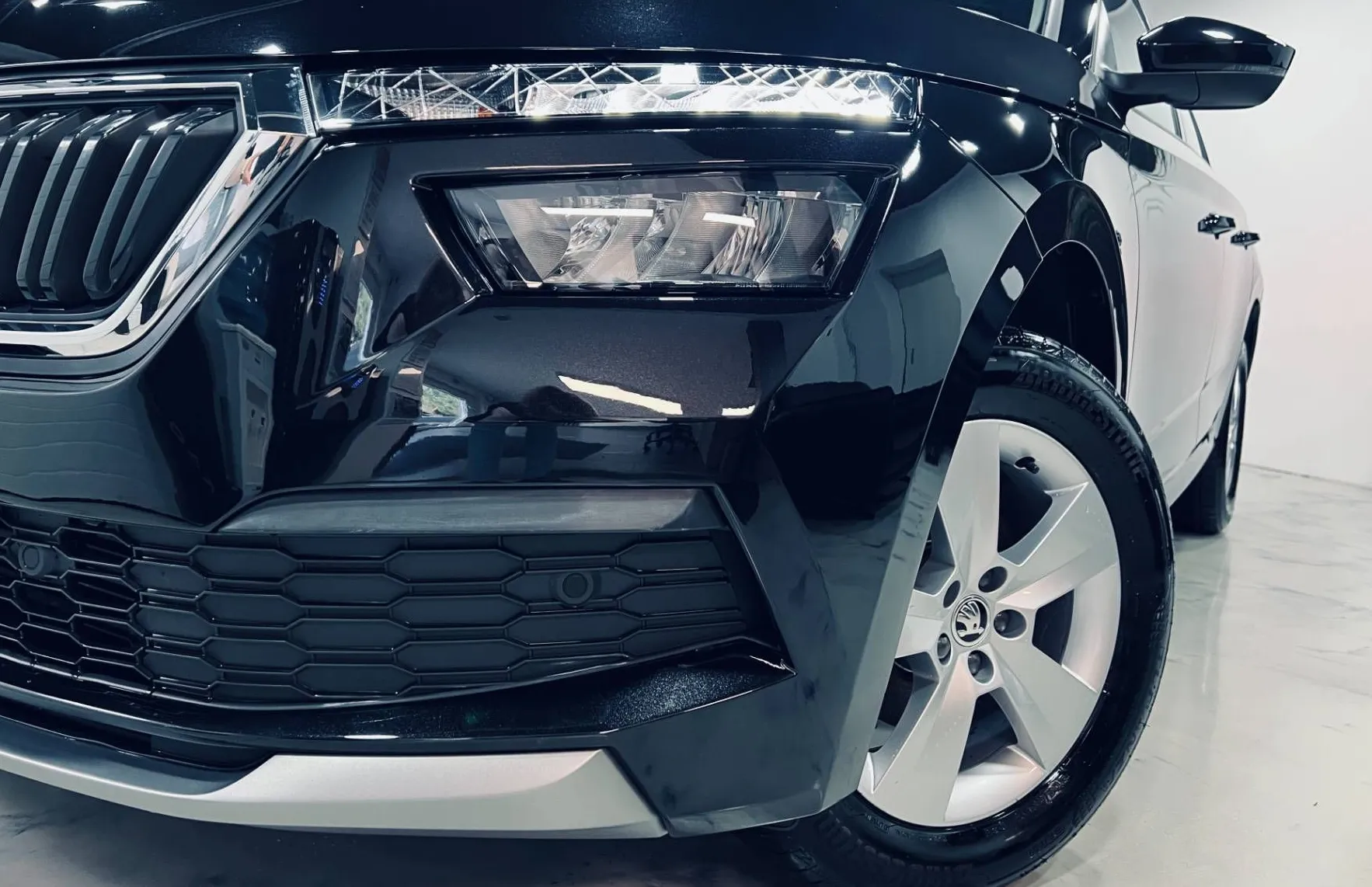 Zunanja slika - Škoda Kamiq - Active 1.0 TSI-SAMO 56000KM-LED-PDC-GRETJE SEDEŽ - 14