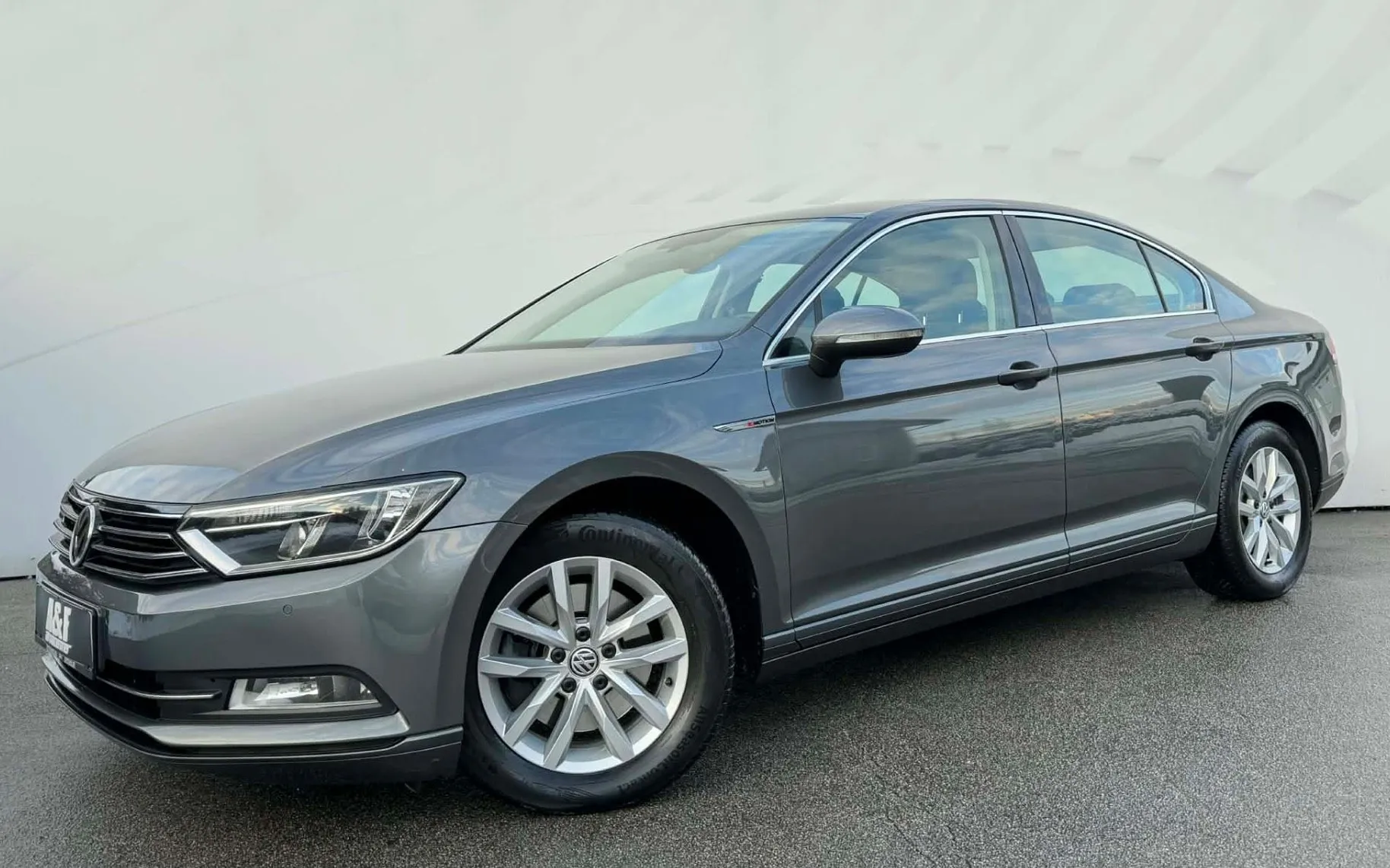 Zunanja slika - VW Passat - 2.0 TDI-4X4 POGON-H LINE-LIZING ZA TUJCE-NAVI- - 1