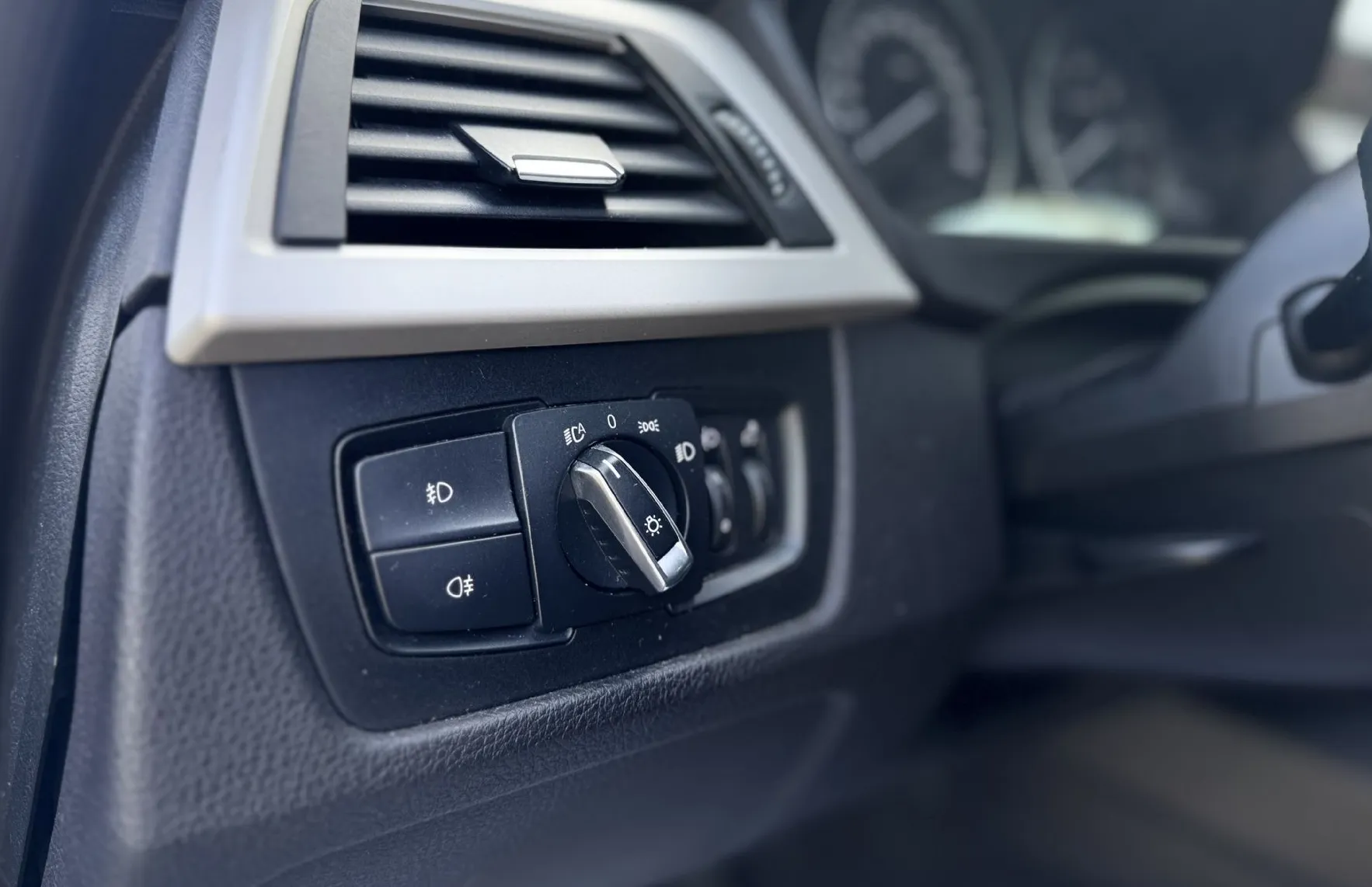 Zunanja slika - BMW Serija 3 - Touring: 318d AUT alu-pdc-navi-acc-gretje sedežev-servis - 5