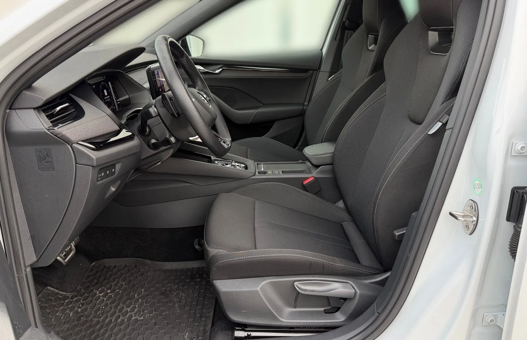 Zunanja slika - Škoda Octavia - 2.0 TDI Sportline 110 kW DSG-DCC-ACC-Matrix-Kame - 6