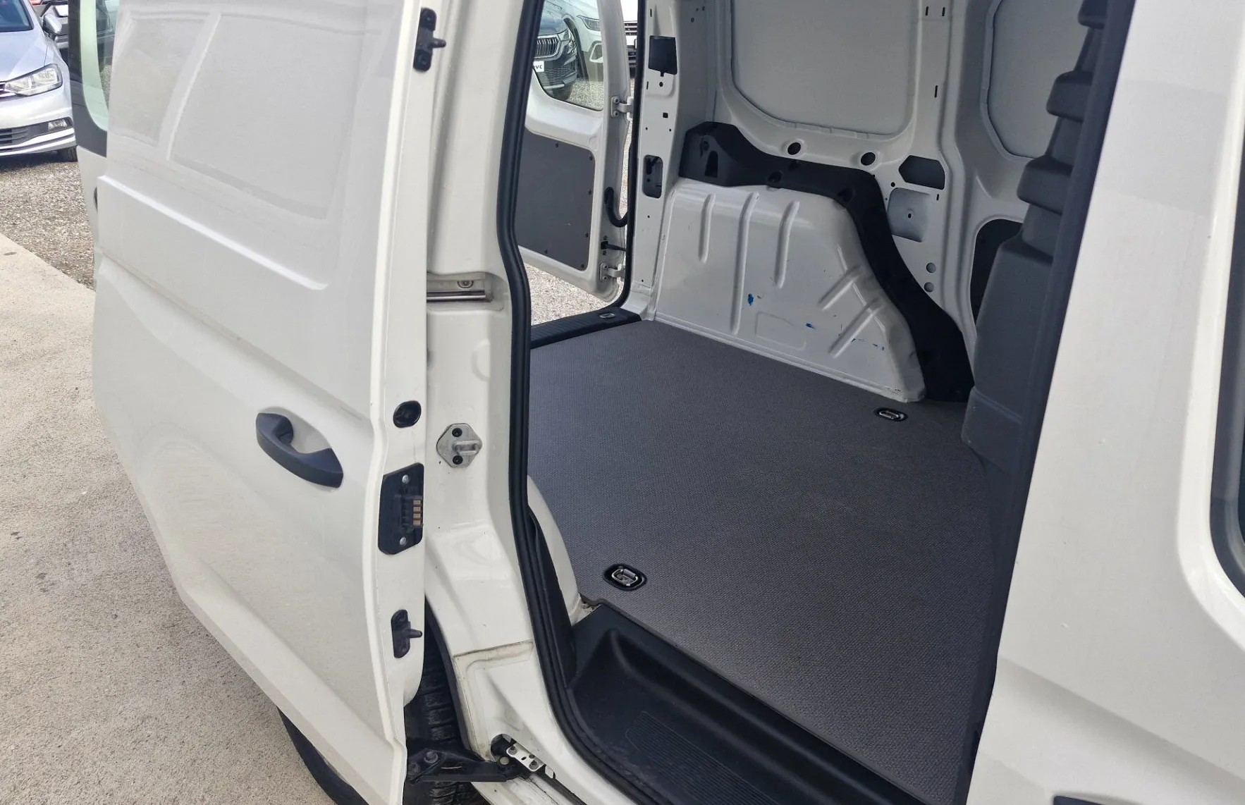 Zunanja slika - Volkswagen Caddy - 1.5 TSI - 10