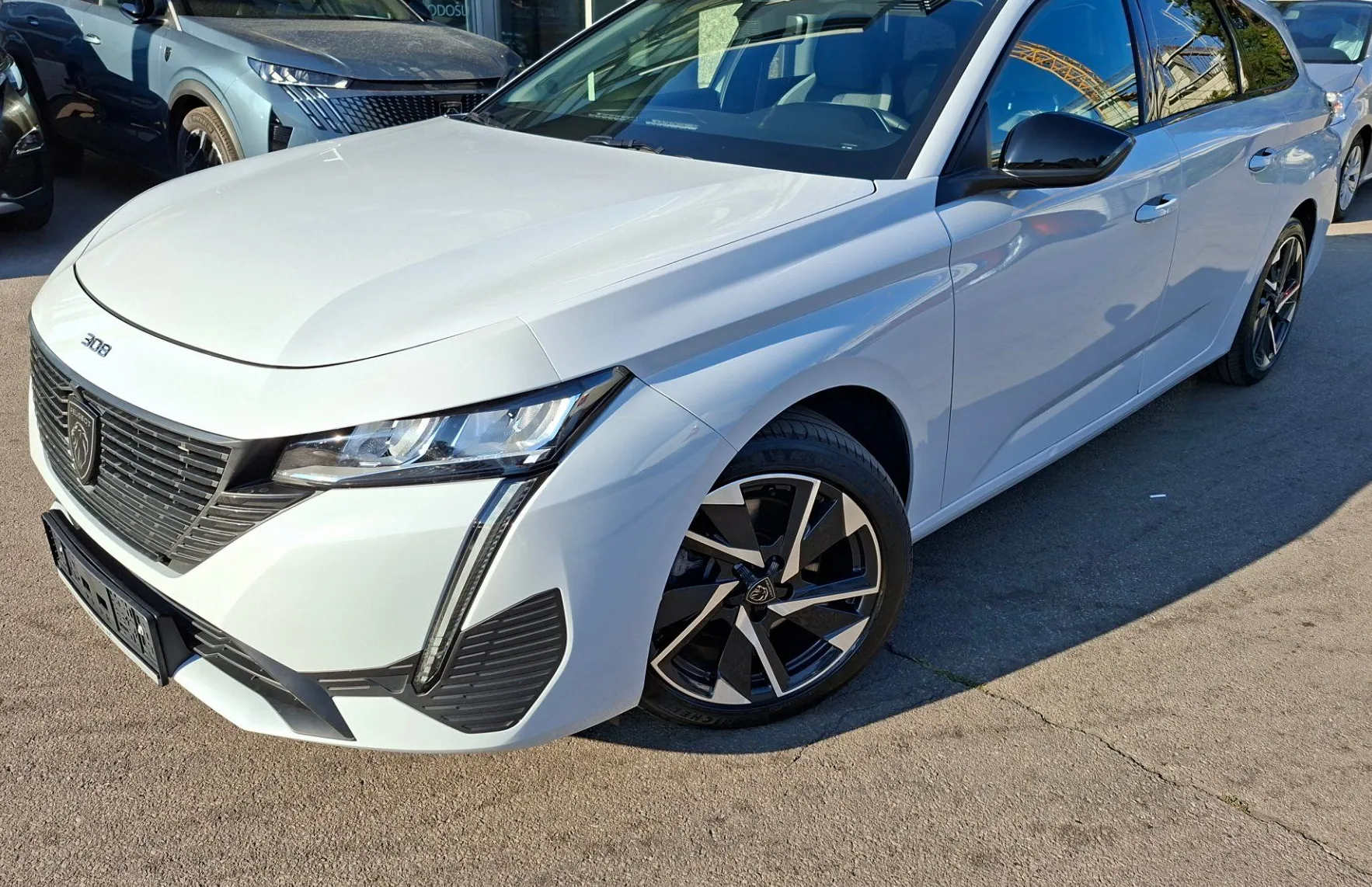 Zunanja slika - Peugeot 308 - SW 1.2 MHEV  136  145 e-DCT Allure Avt. - 1