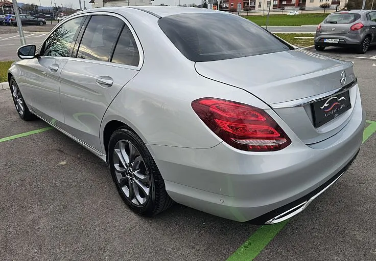 Zunanja slika - Mercedes-Benz C-Razred - C 2.2d AVANTGARDE|FuLED|Usnje|kamera|NAVI|Panorama - 6