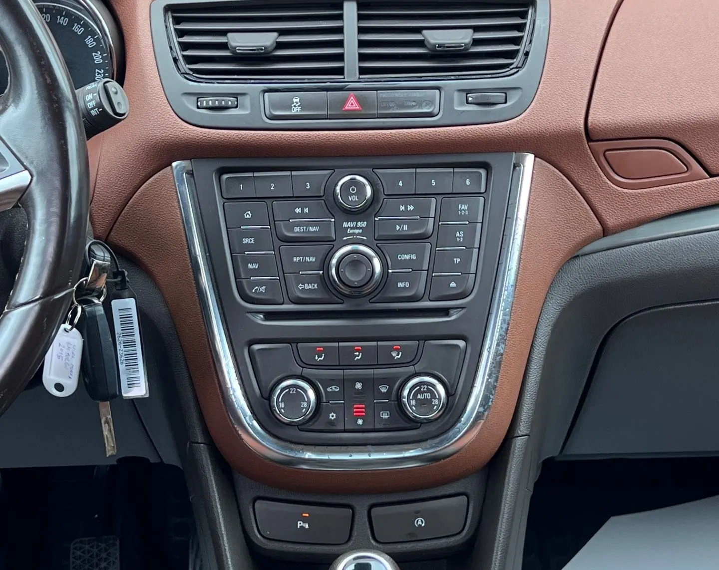 Notranja slika - Opel Mokka - 1.4 Turbo+XENON+NAVI+R.KAMRA - 12