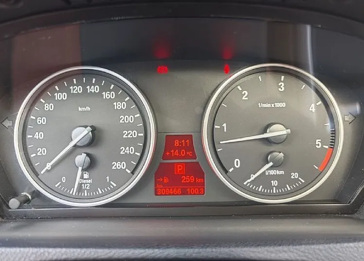 Zunanja slika - BMW X5 - serija : 3.0d - SLO - PANORAMA - KLJUKA - 139€ MESEČNO - 13
