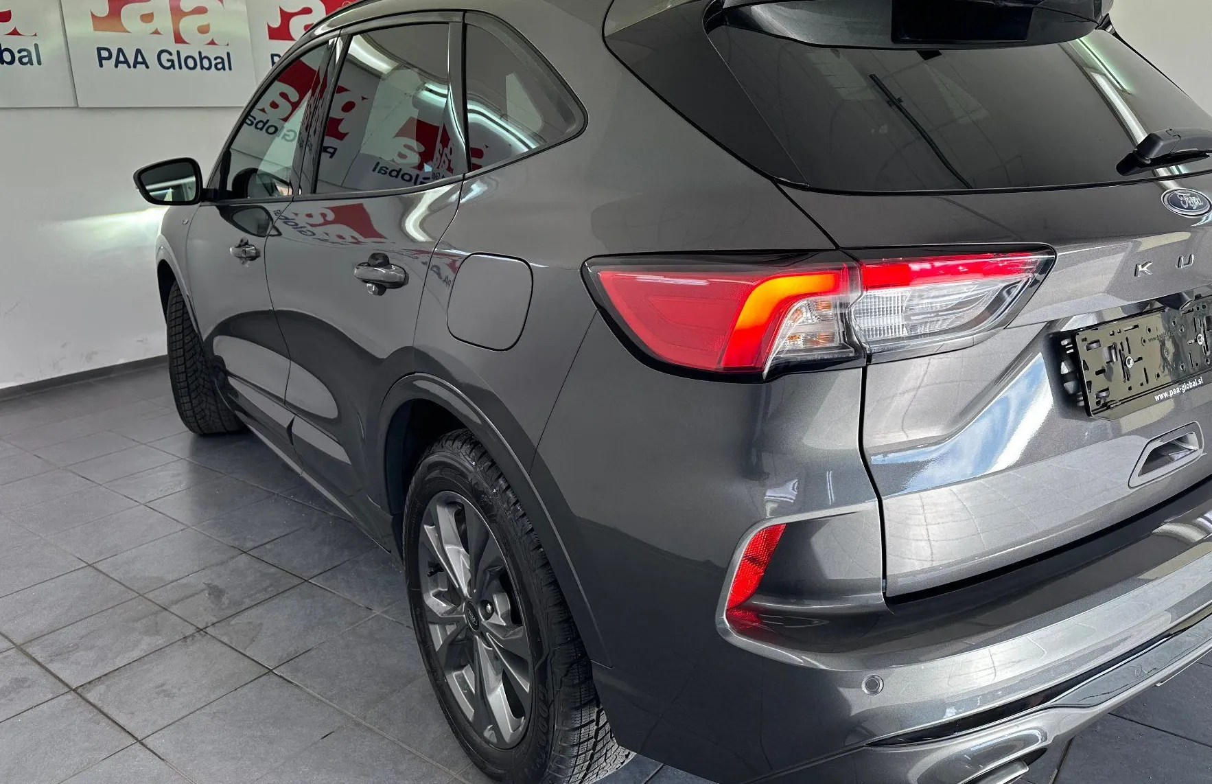 Zunanja slika - Ford Kuga - 1.5 EcoBlue ST-Line.KAMERA.NAVI.Športno podvozje - 3