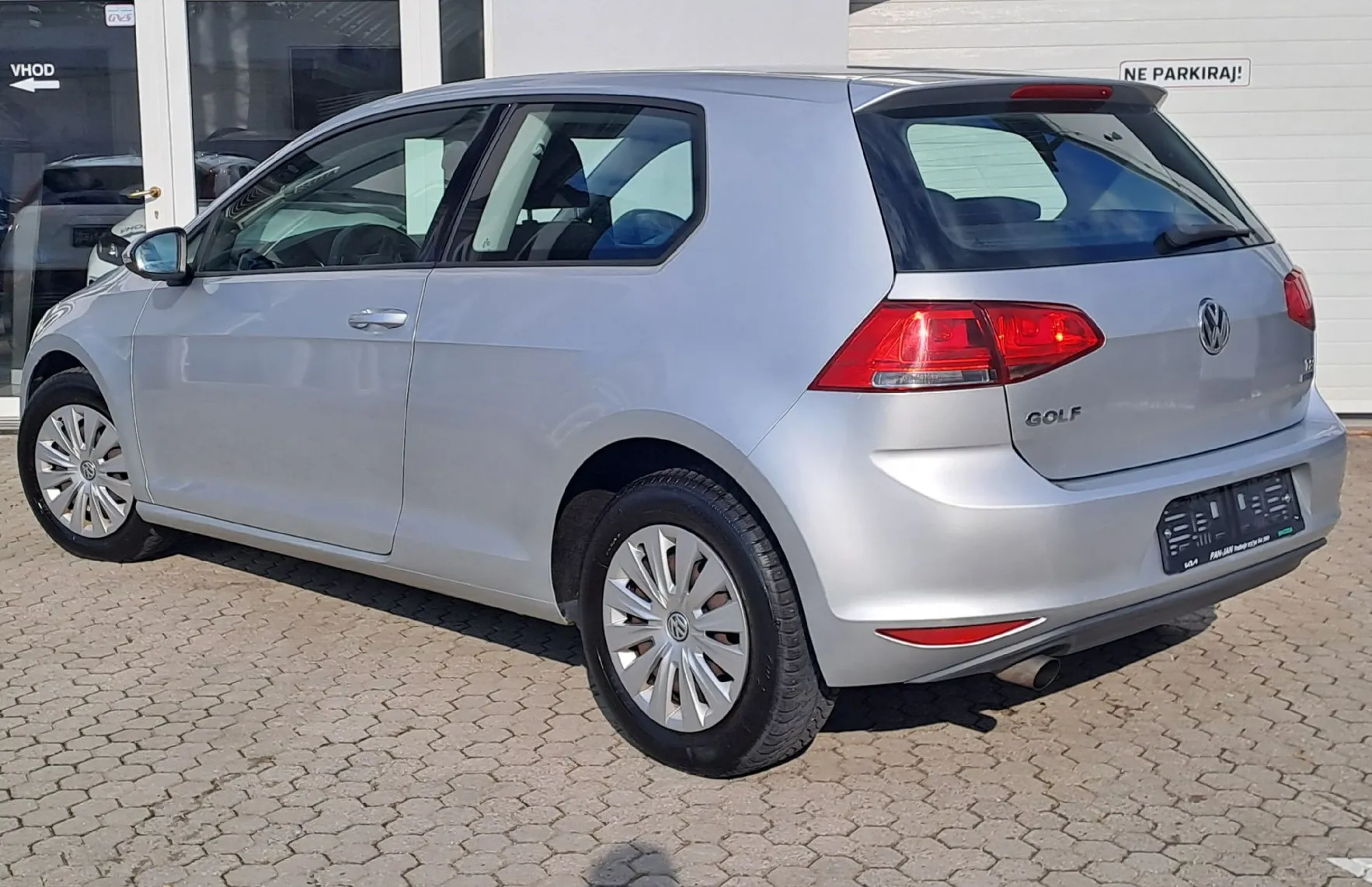 Zunanja slika - Volkswagen Golf - 1.2 TSI BMT Trendline - 3