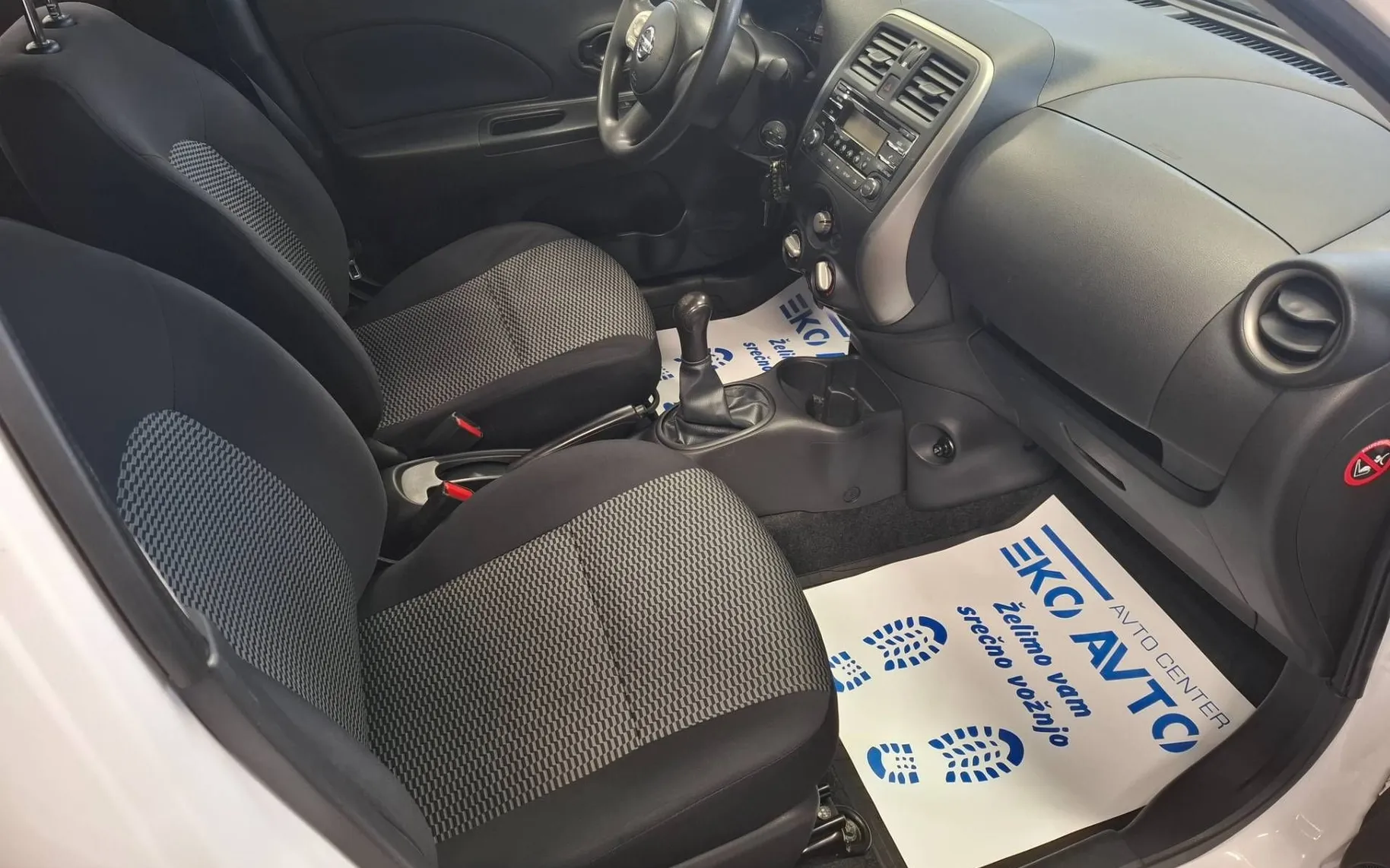 Notranja slika - Nissan Micra - 1.2 Acenta 5 VRAT-KLIMA-SLO-ODLIČNO OHRANJENA - 7