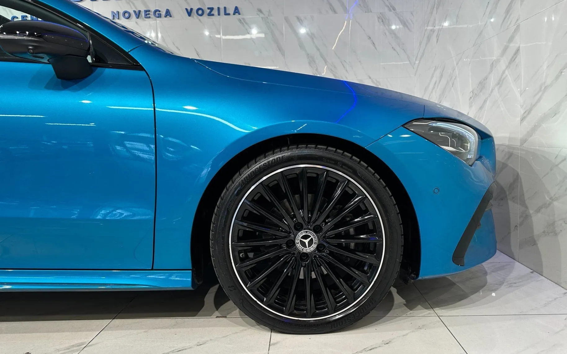 Zunanja slika - Mercedes-Benz CLA-Razred - 180d |AMG|Pano|Facelift|360K|Memory|HUD|Burmester| - 4