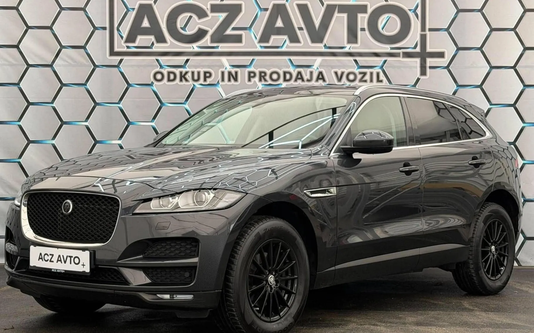 Zunanja slika - Jaguar F-Pace - 2.0 D•4X4•R•FUL LED•NAVI•AMBIENT•PDC•LANE ASSIST• - 3