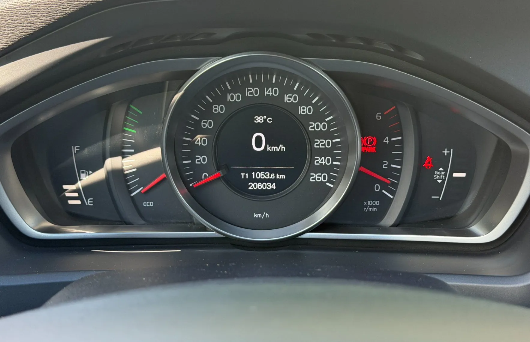 Zunanja slika - Volvo V40 Cross Country - 2.0TD D2|SLO|PDC|KLJUKA|V.SERVIS - 17