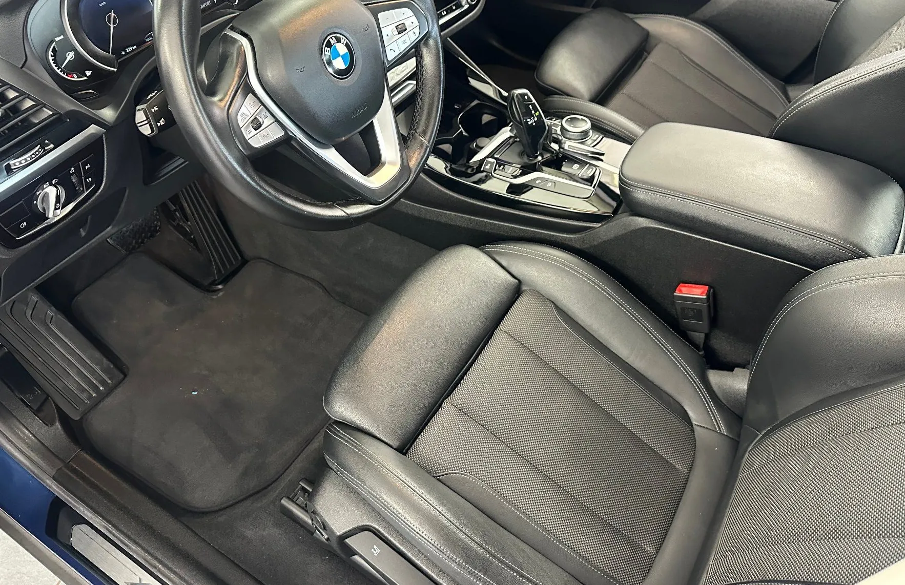 Zunanja slika - BMW X3 - serija : xDrive 20d Luxury Line Avt.USNJE.KAMERA.PANORAMA - 11
