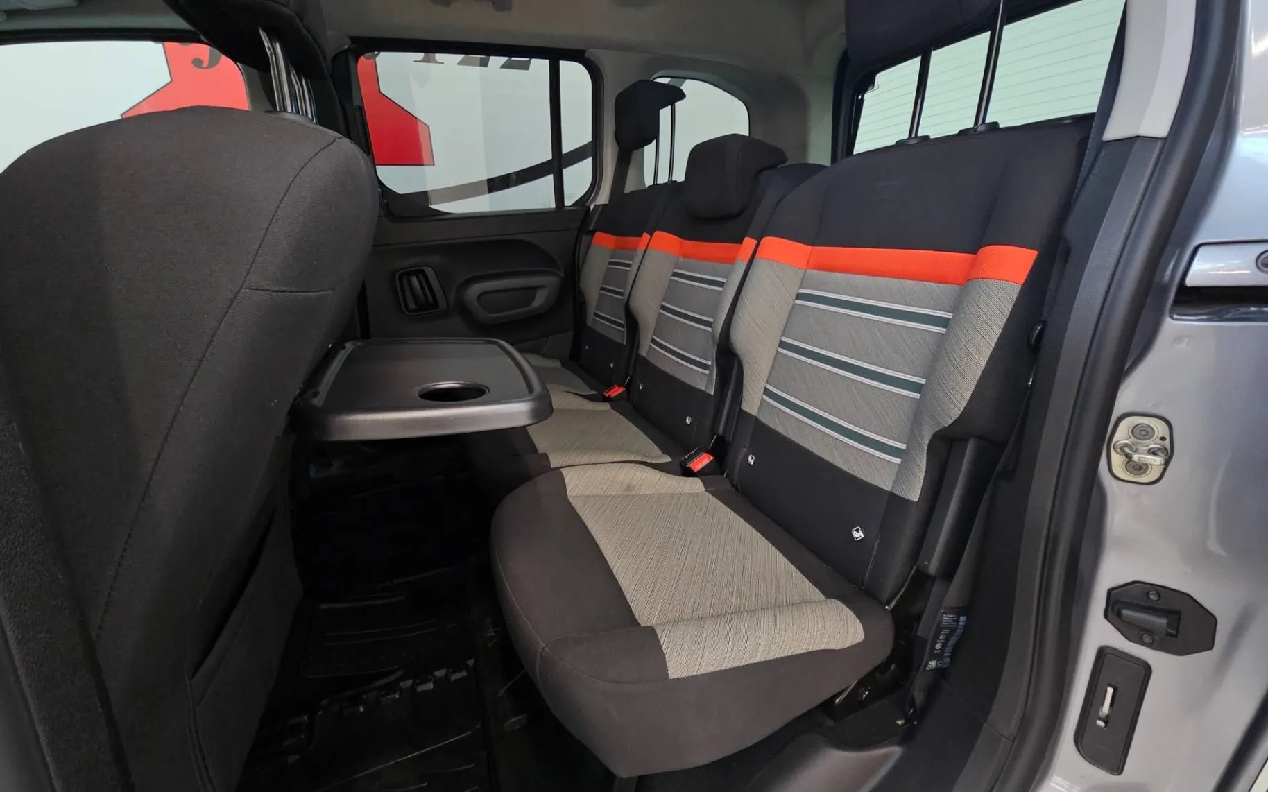 Notranja slika - Citroën Berlingo - 1.5 BlueHDi 130 XTR - 9