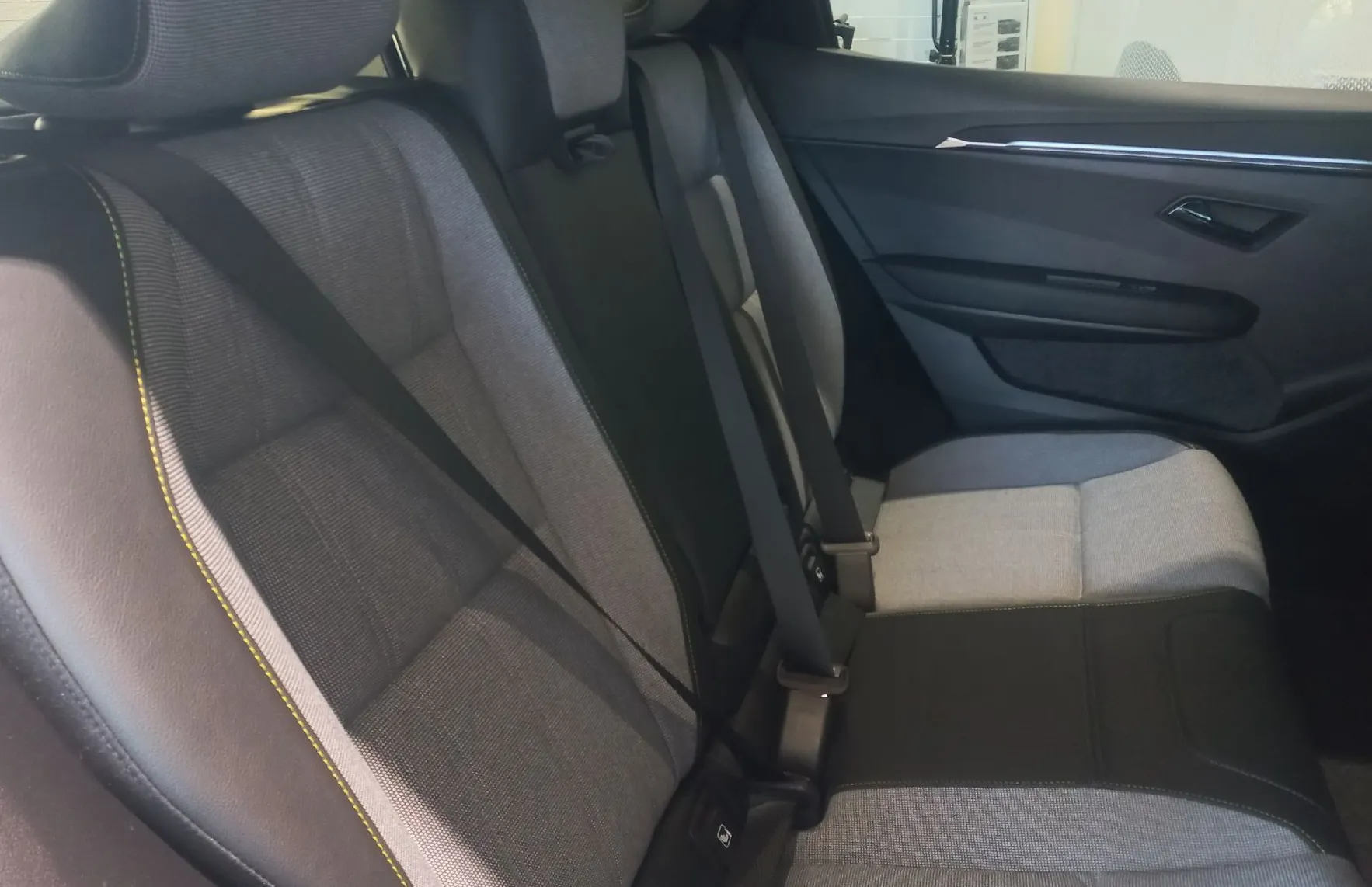 Zunanja slika - Renault Scenic E-tech - TECHNO 170 COMFORT RANGE  ZALOGA - 10