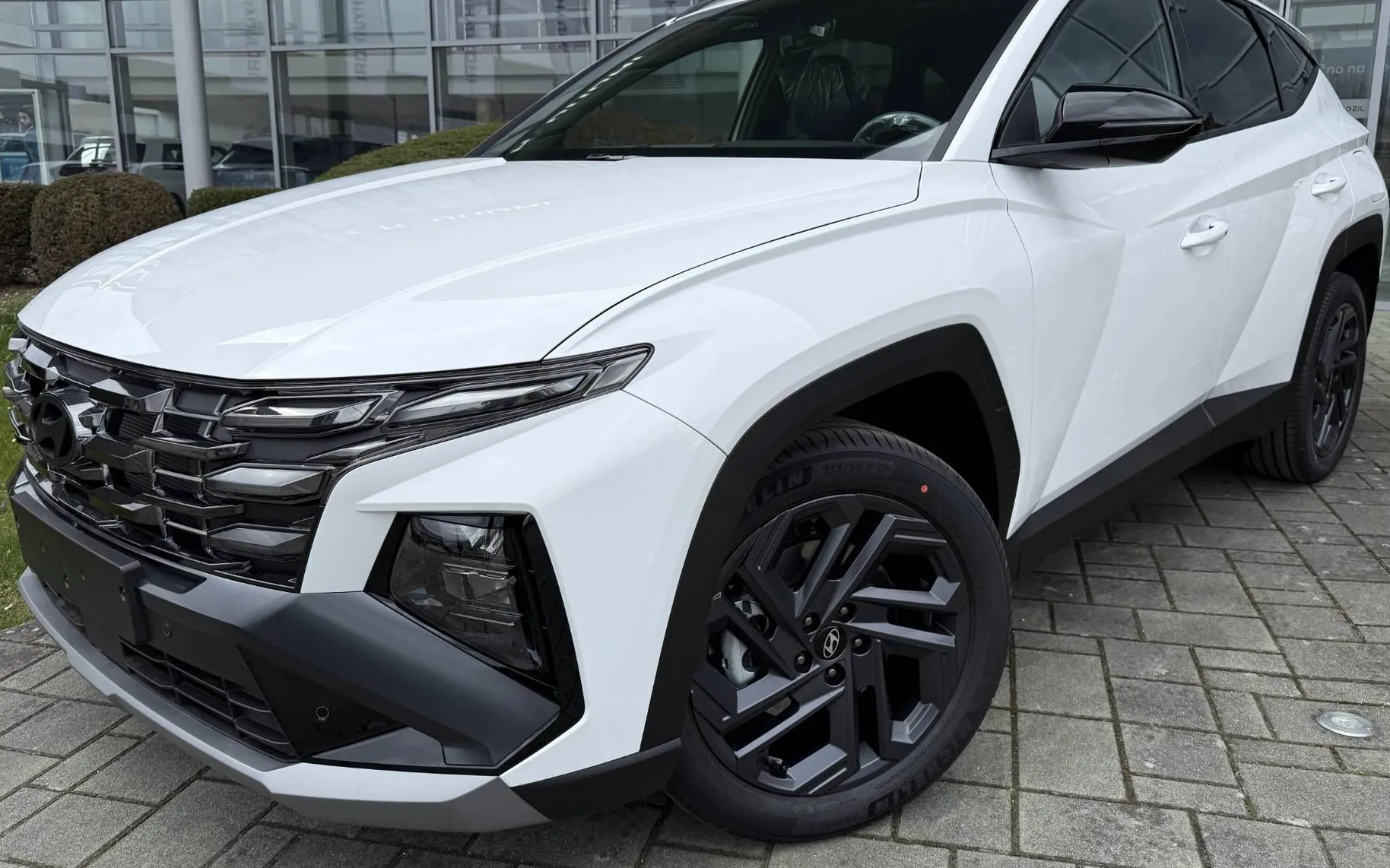 Zunanja slika - Hyundai Tucson - 1.6 T-GDI FL STYLE   BLACK LINE PLUS. WINTER II. - 1
