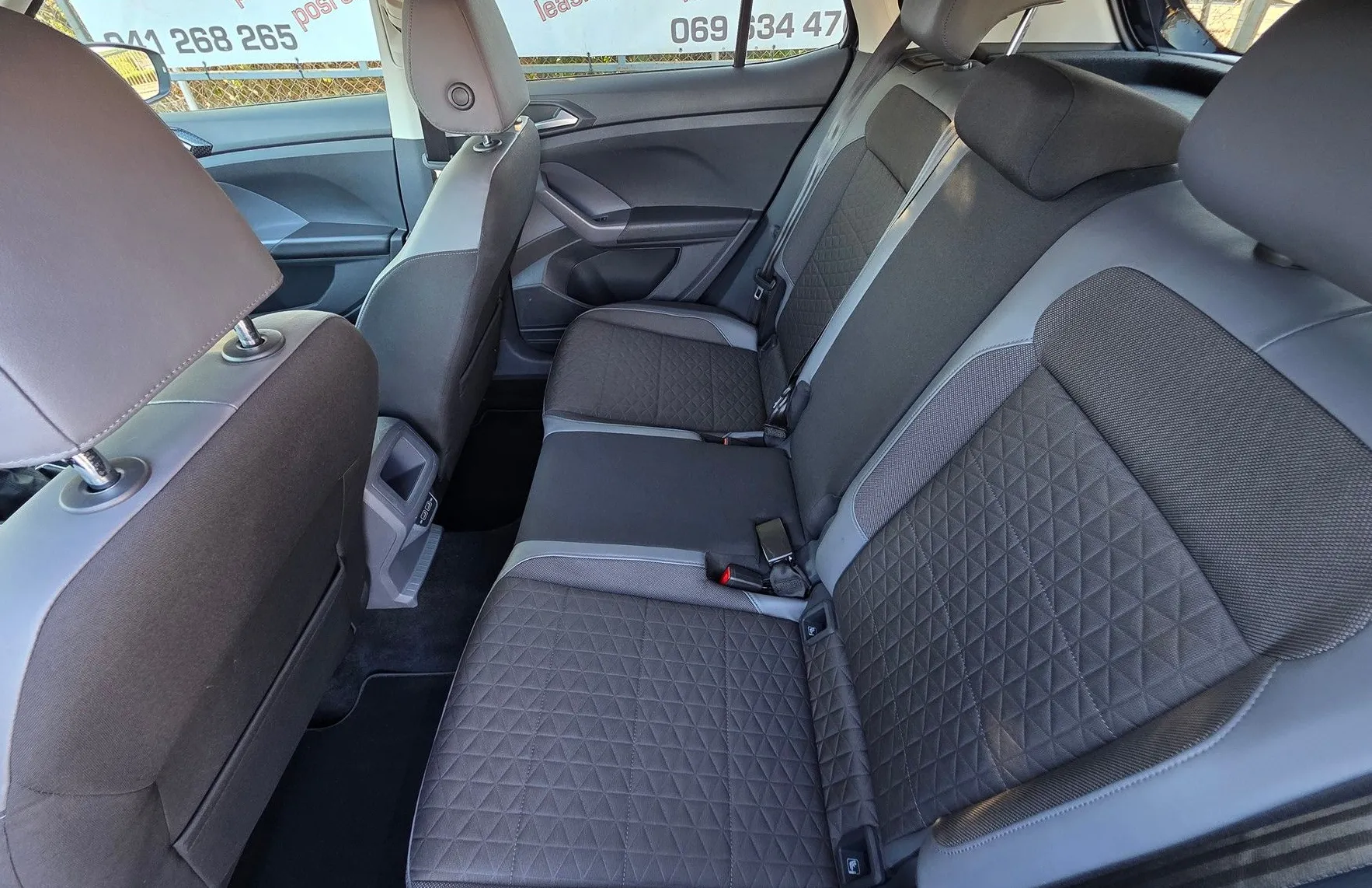 Zunanja slika - Volkswagen T-Cross - 1.0 TSI BMT STYLE LED-NAVI-ALU-PDC-1.LASTNIK - 14