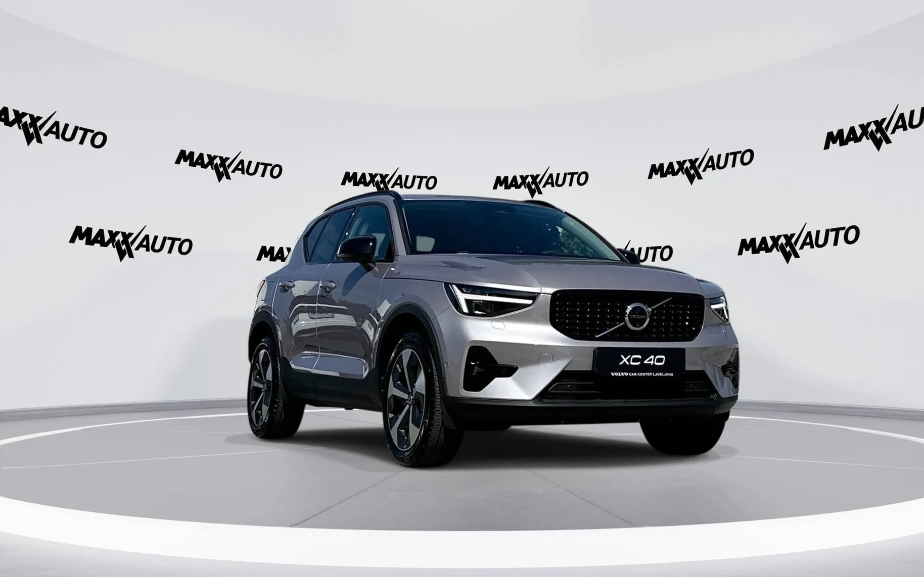 Zunanja slika - Volvo XC40 - B4P Ultra Dark Avt. - 3