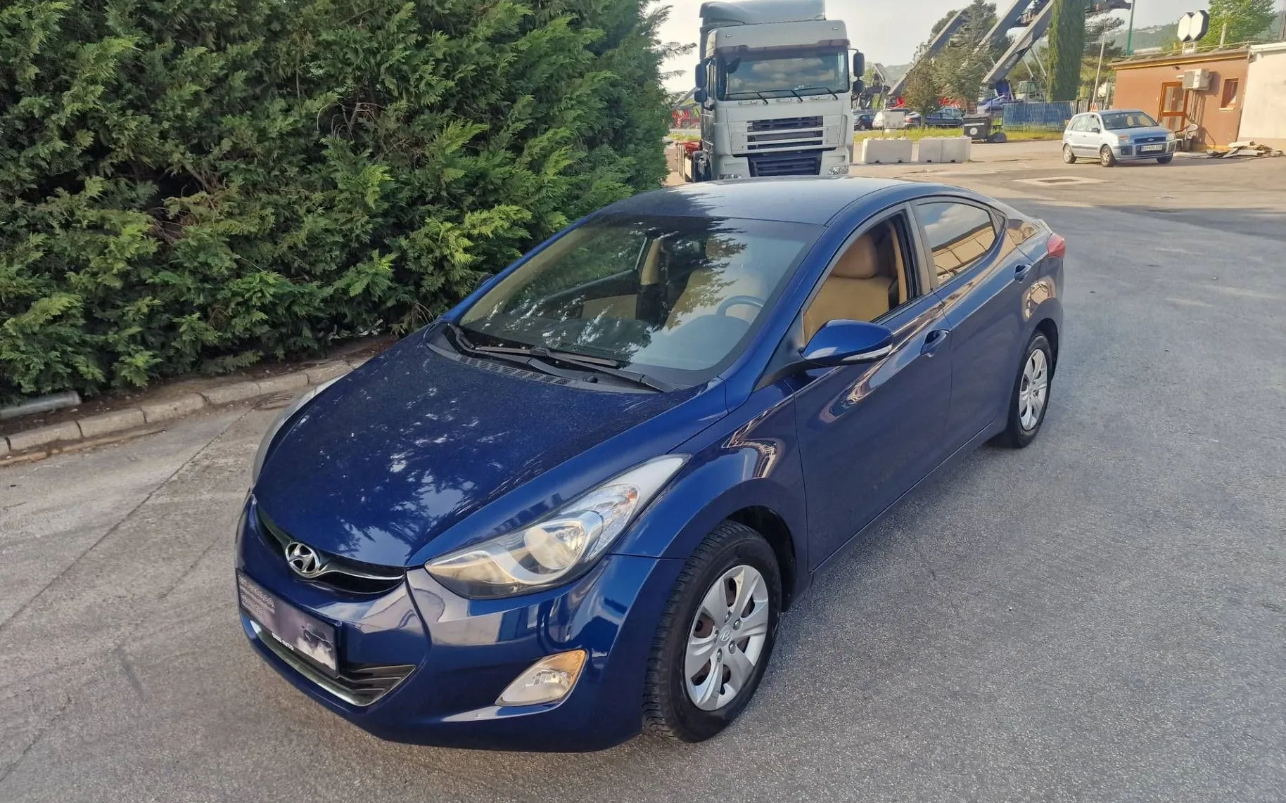 Notranja slika - Hyundai Elantra - 1.6 MPI Life 1.LASTNIK SLO... - 12