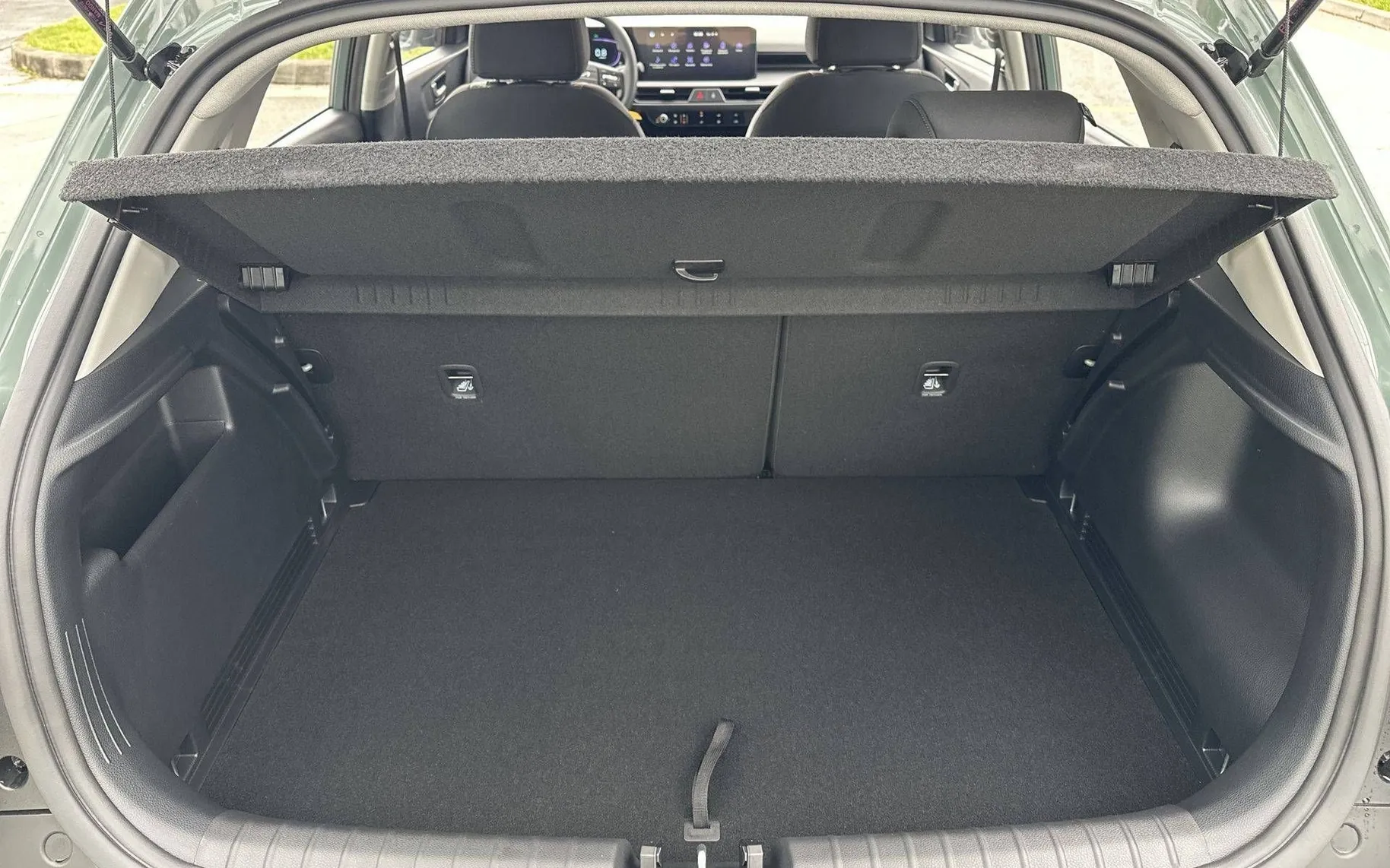 Notranja slika - KIA Stonic - 1.0 T-GDi LX Smart - 20