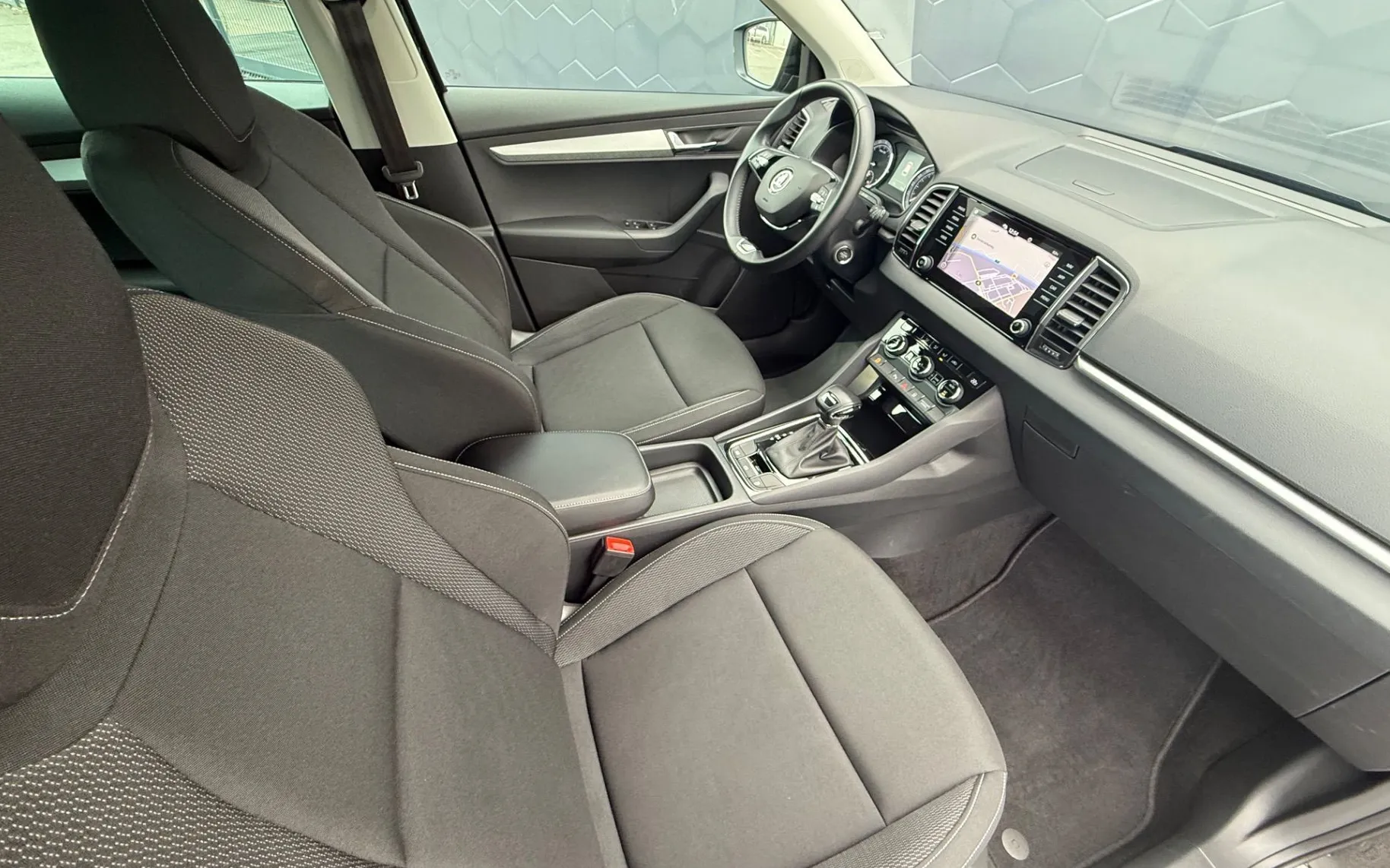Zunanja slika - Škoda Karoq - Ambition 2.0 TDI DSG-Acc-Laneassist-Kamera-Led - 13
