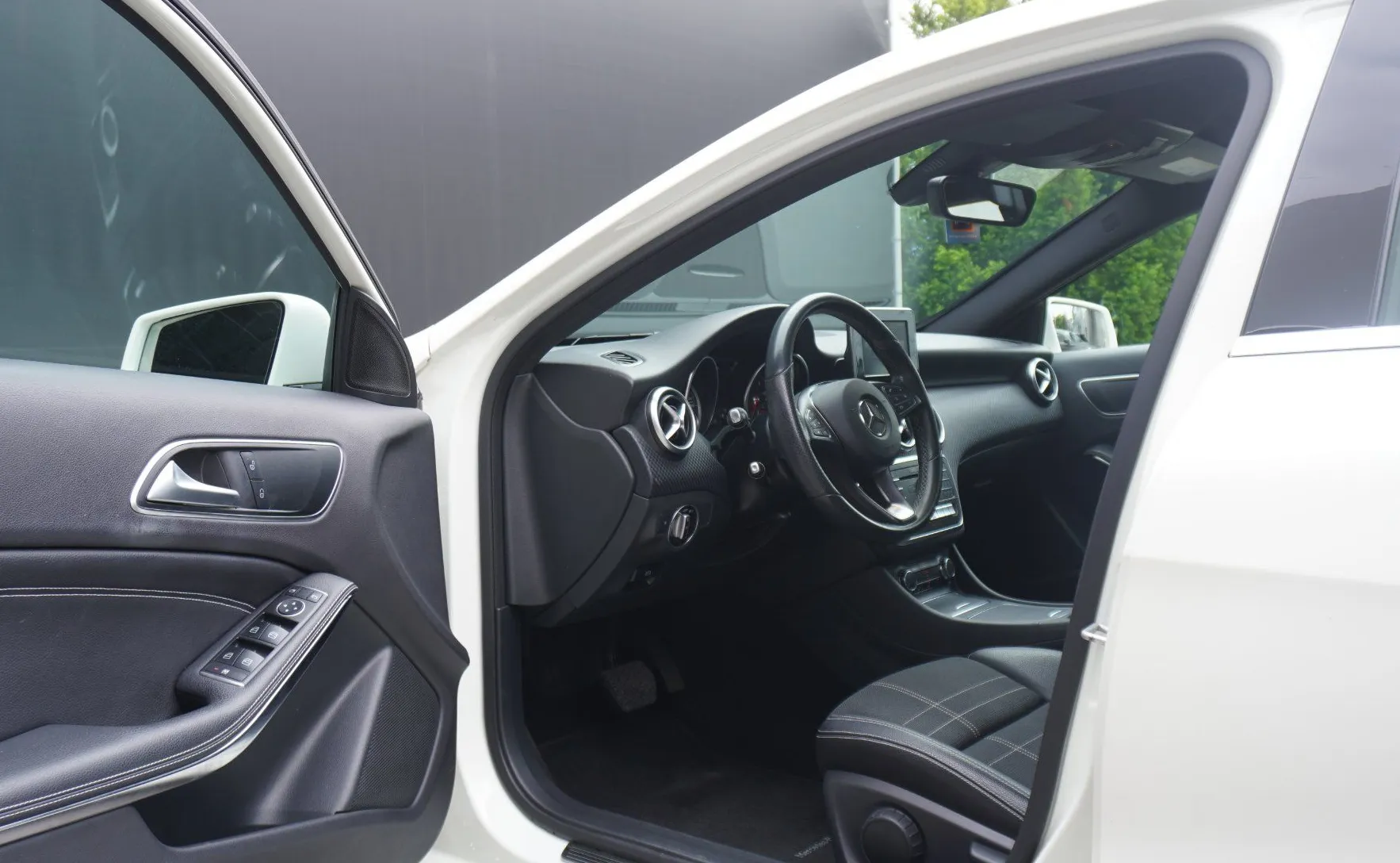 Zunanja slika - Mercedes-Benz A-Razred - A 200 d Urban - 6