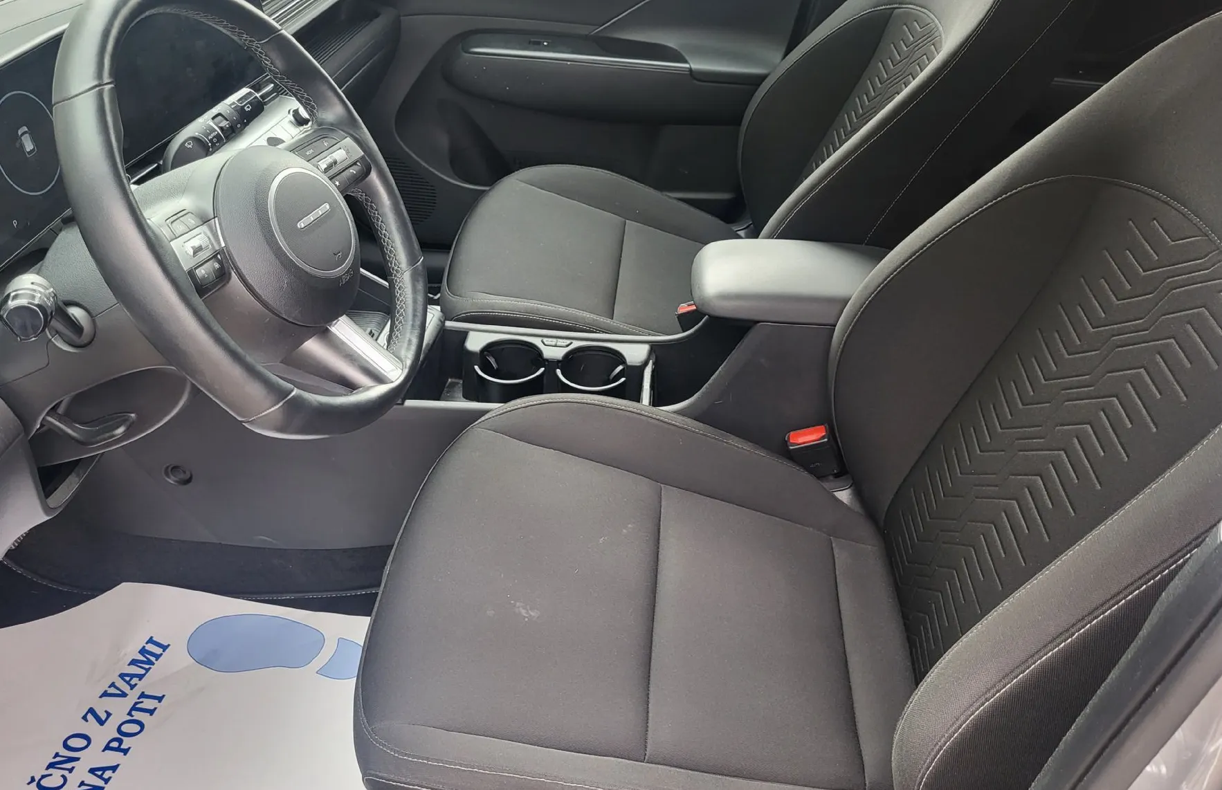 Zunanja slika - Hyundai Kona - EV 48.4 kWh Premium slo-1last-tov.garancija-navi - 6