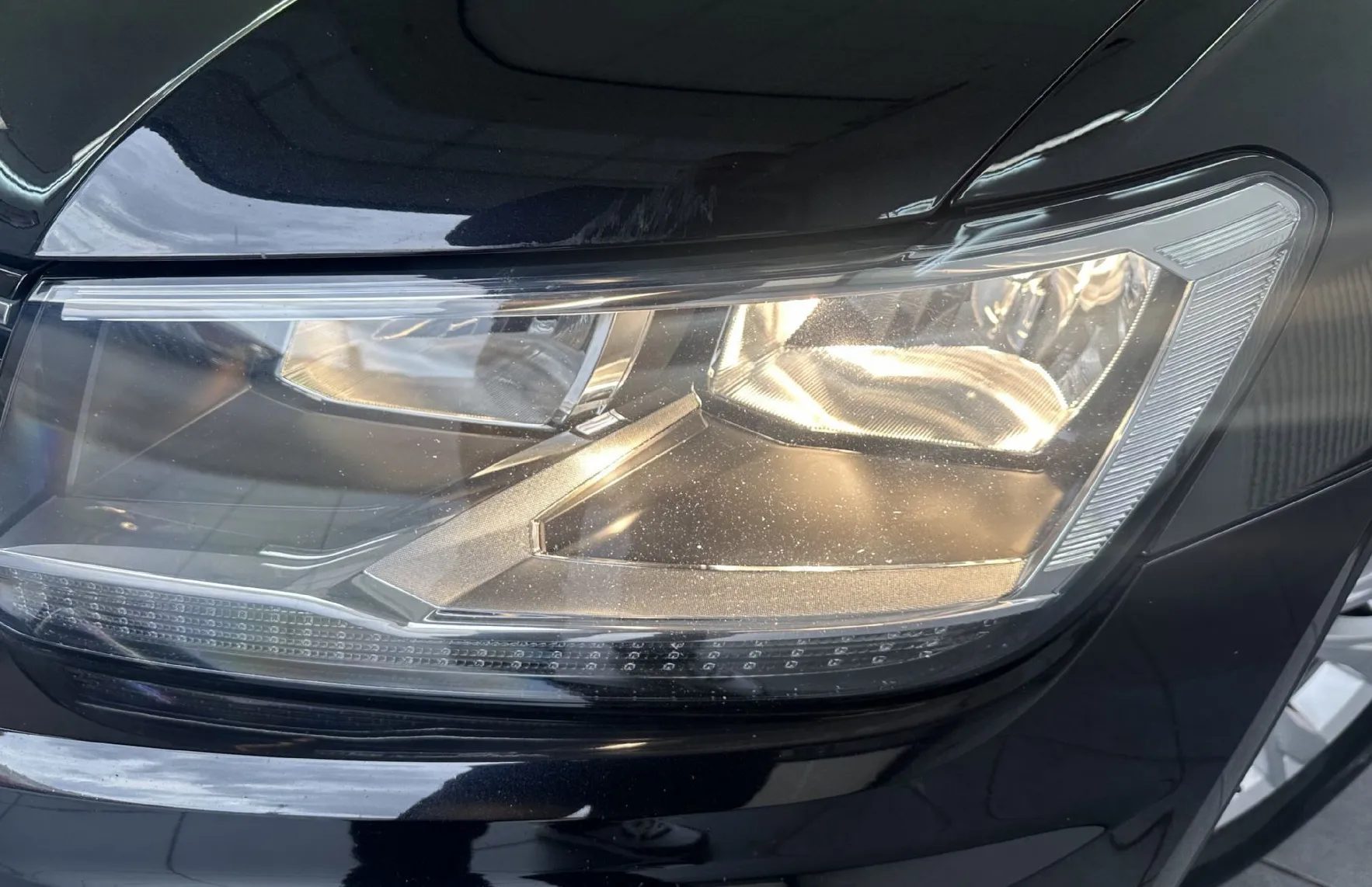Zunanja slika - Volkswagen Tiguan - 2.0 TDI Comfort DSG.110kW.NAVI.ALU.PDC.DIZEL - 3
