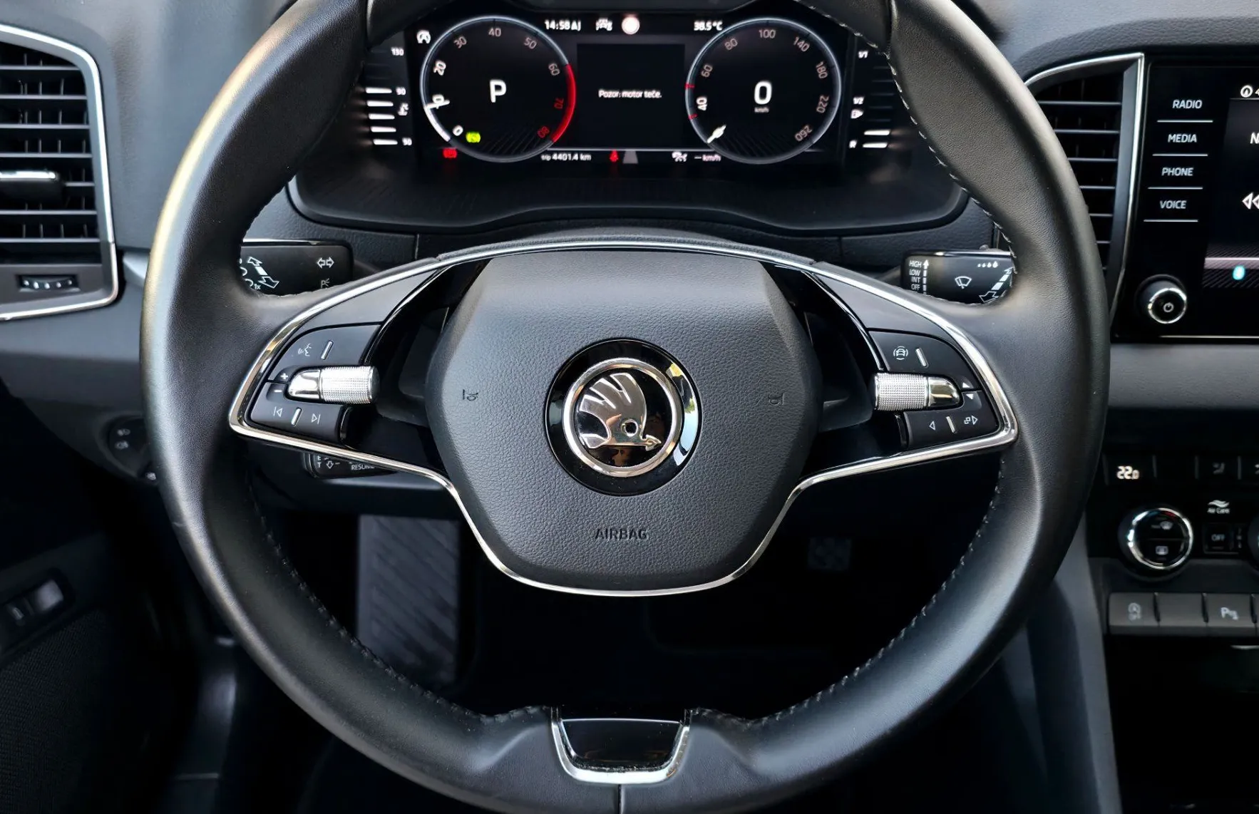 Zunanja slika - Škoda Karoq - 1.5TSI DSG Ambition •ACC•KAMERA•LANE•KEYLESS•17C• - 8