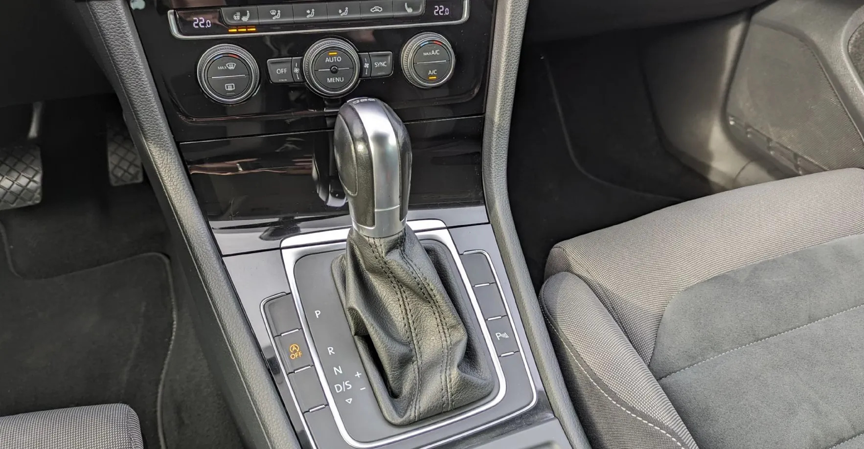 Zunanja slika - VW Golf - Variant 2.0 TDI Highline DSG. nove zimske pnevmatike - 13