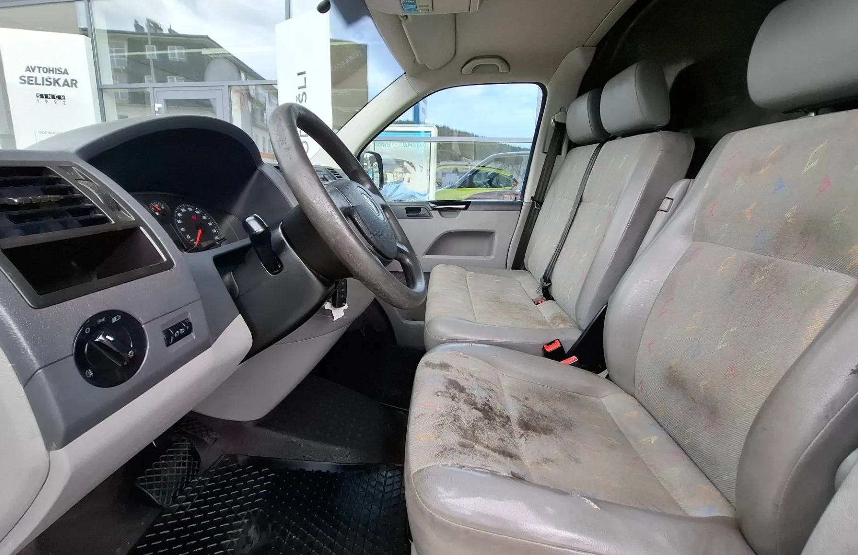Zunanja slika - Volkswagen Transporter - 2.5 TDI - 10