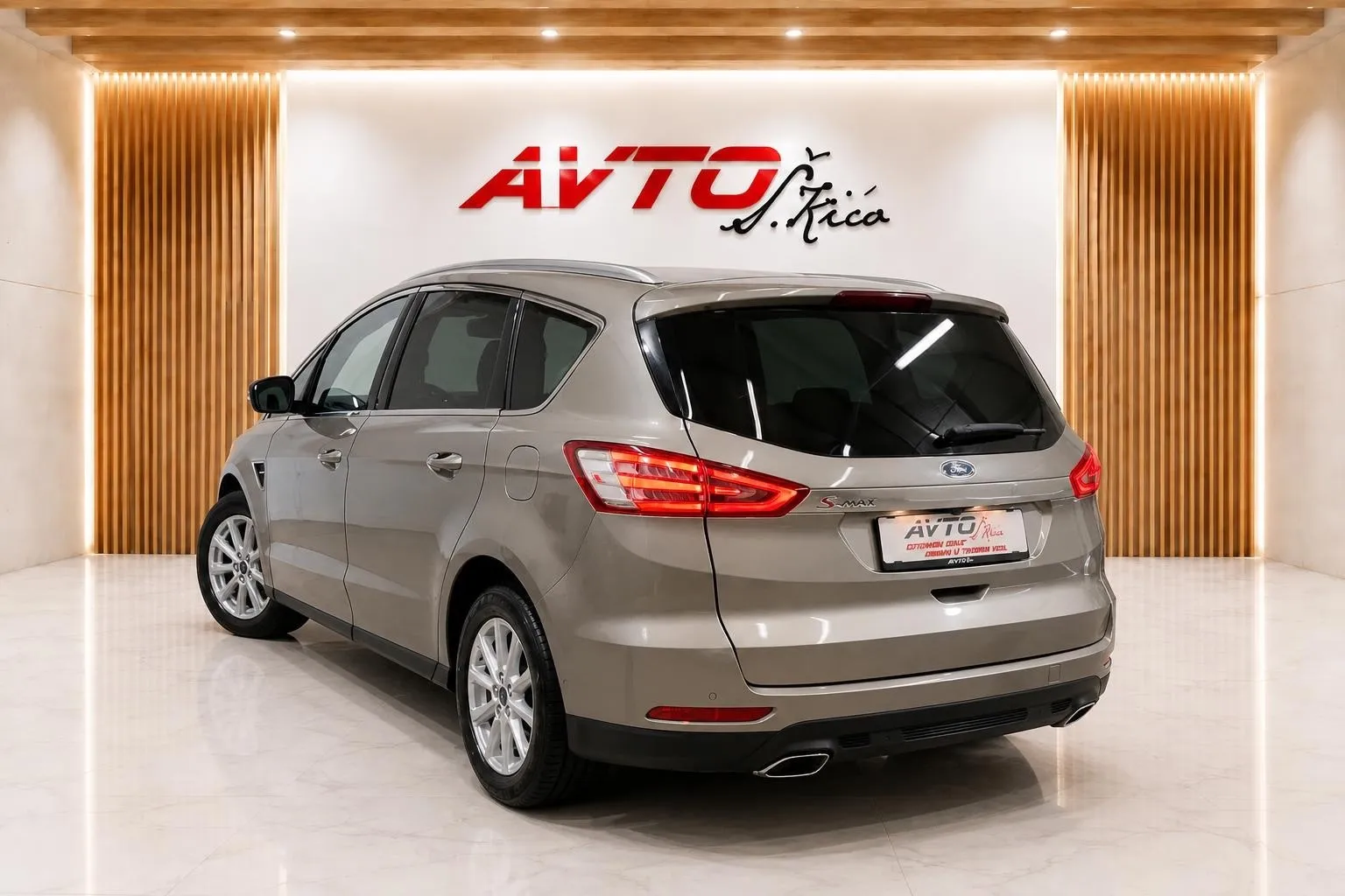 Zunanja slika - Ford S-Max - 2.0 TDCi-4X4-BI-XENON-AVT-KAMERA-NAVI-PDC-F1 - 5