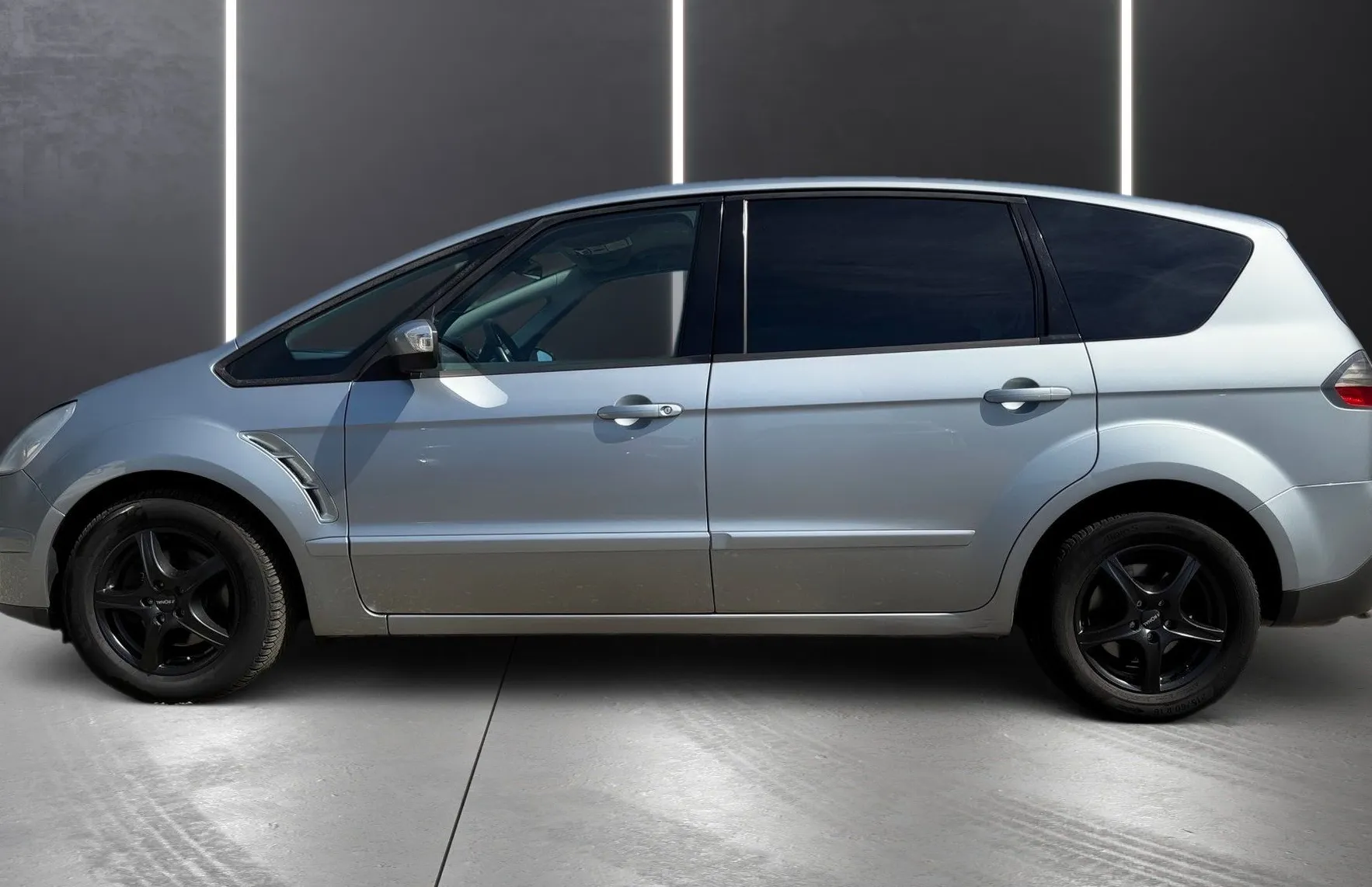Zunanja slika - Ford S-MAX - 2.0 TDCi TITANIUM MOŽNOST FINANCIRANJA BREZ POLOGA - 2