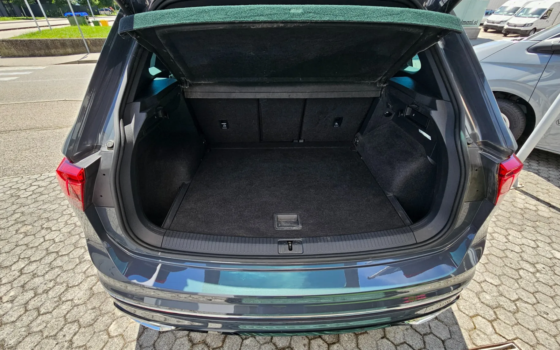 Zunanja slika - VW Tiguan - 2.0 TDI R-Line DSG - 6