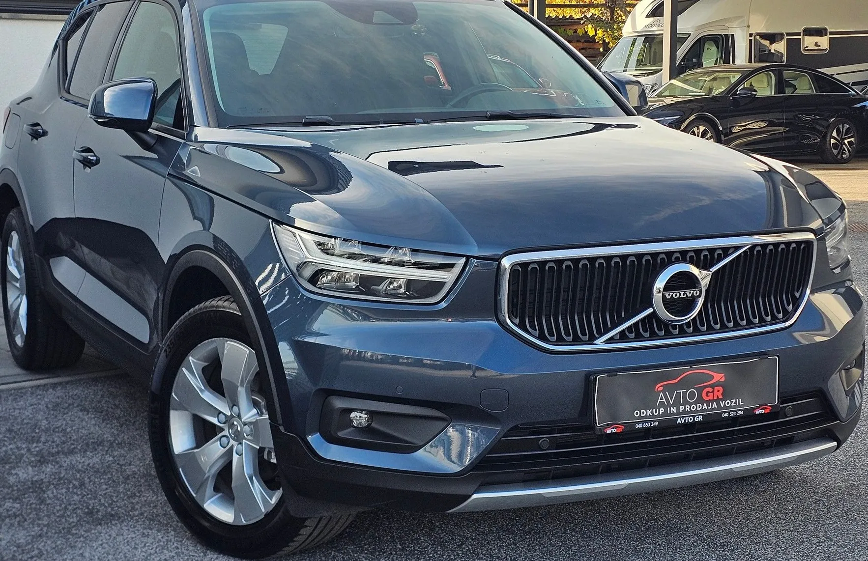 Zunanja slika - Volvo XC40 - Momentum- 1.LAST.-KAMERA-PANORAMA-fUL LED-Le 99.0 - 5