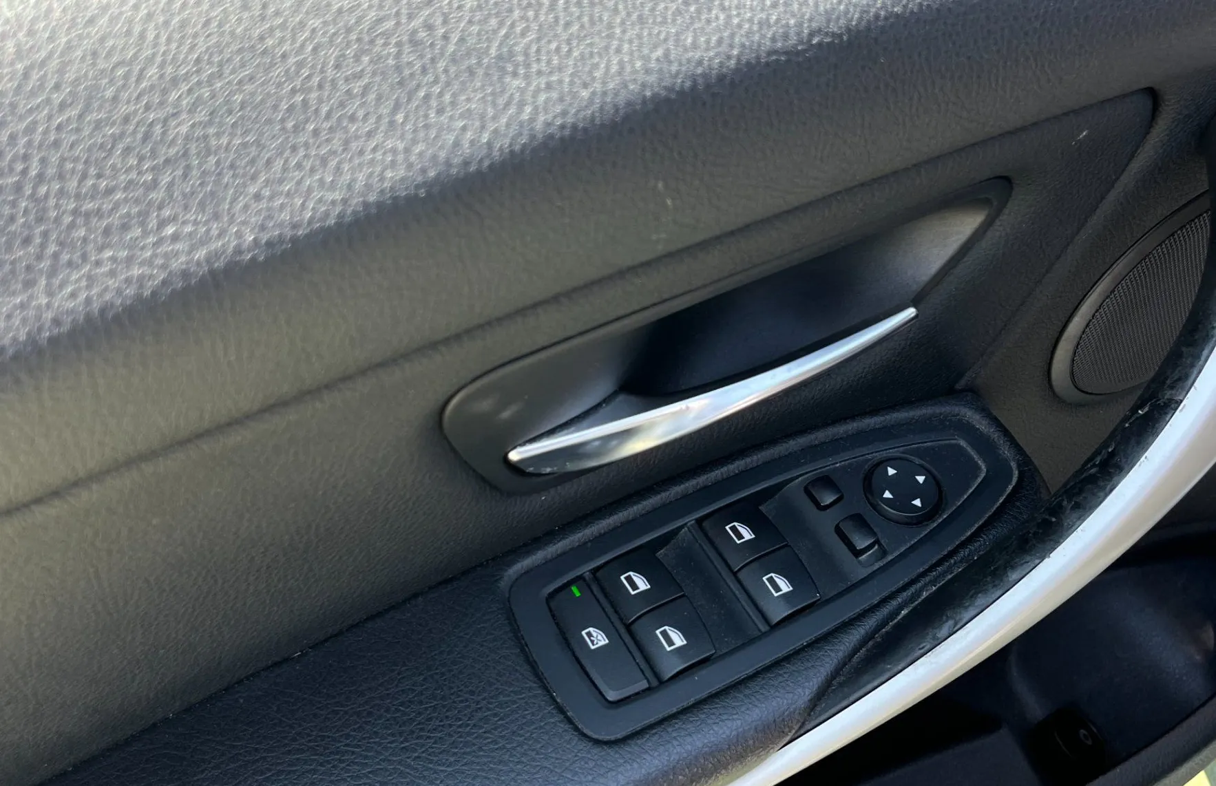 Zunanja slika - BMW Serija 3 - Touring:   318d xDrive Touring NAVI. 2X PDC. TEM - 12