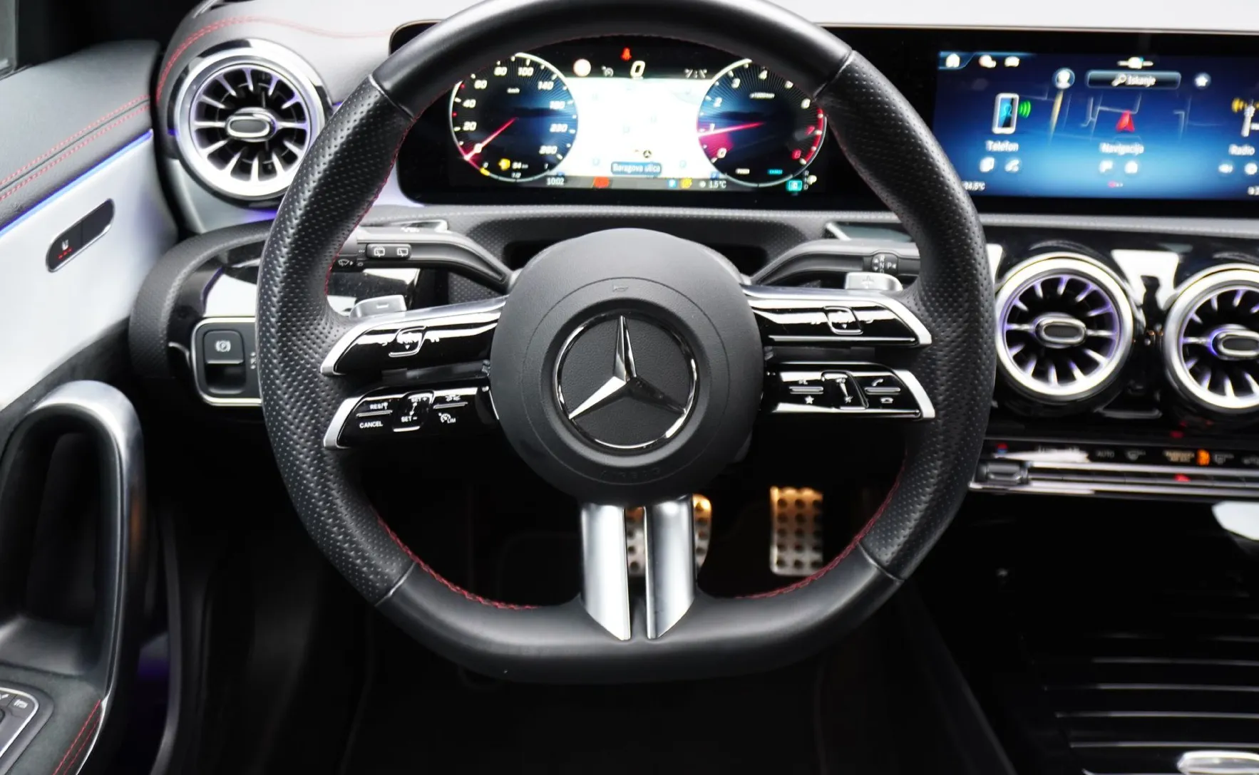 Zunanja slika - Mercedes-Benz CLA-Razred - CLA Shooting Brake CLA 200 AMG LINE - 9