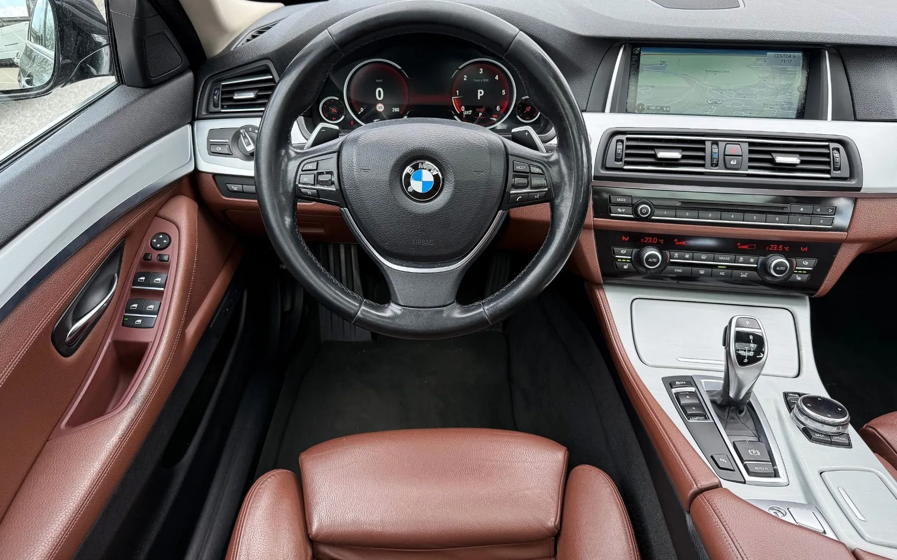 Zunanja slika - BMW Serija 5 - Touring: 525d AUT. LUXURY LiNE DIGITAL PANO HEADuP ALU 1 - 1