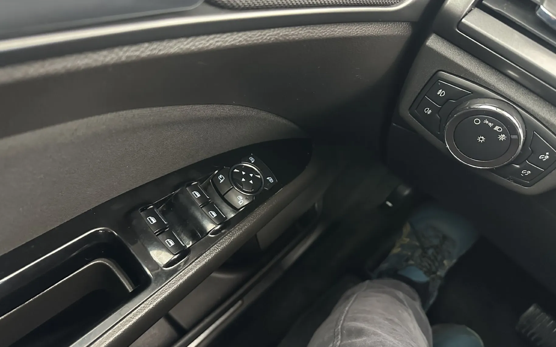 Zunanja slika - Ford Mondeo - Karavan 2.0 TDCi Titanium,NAVI,SAMO 115.OOO KM - 11